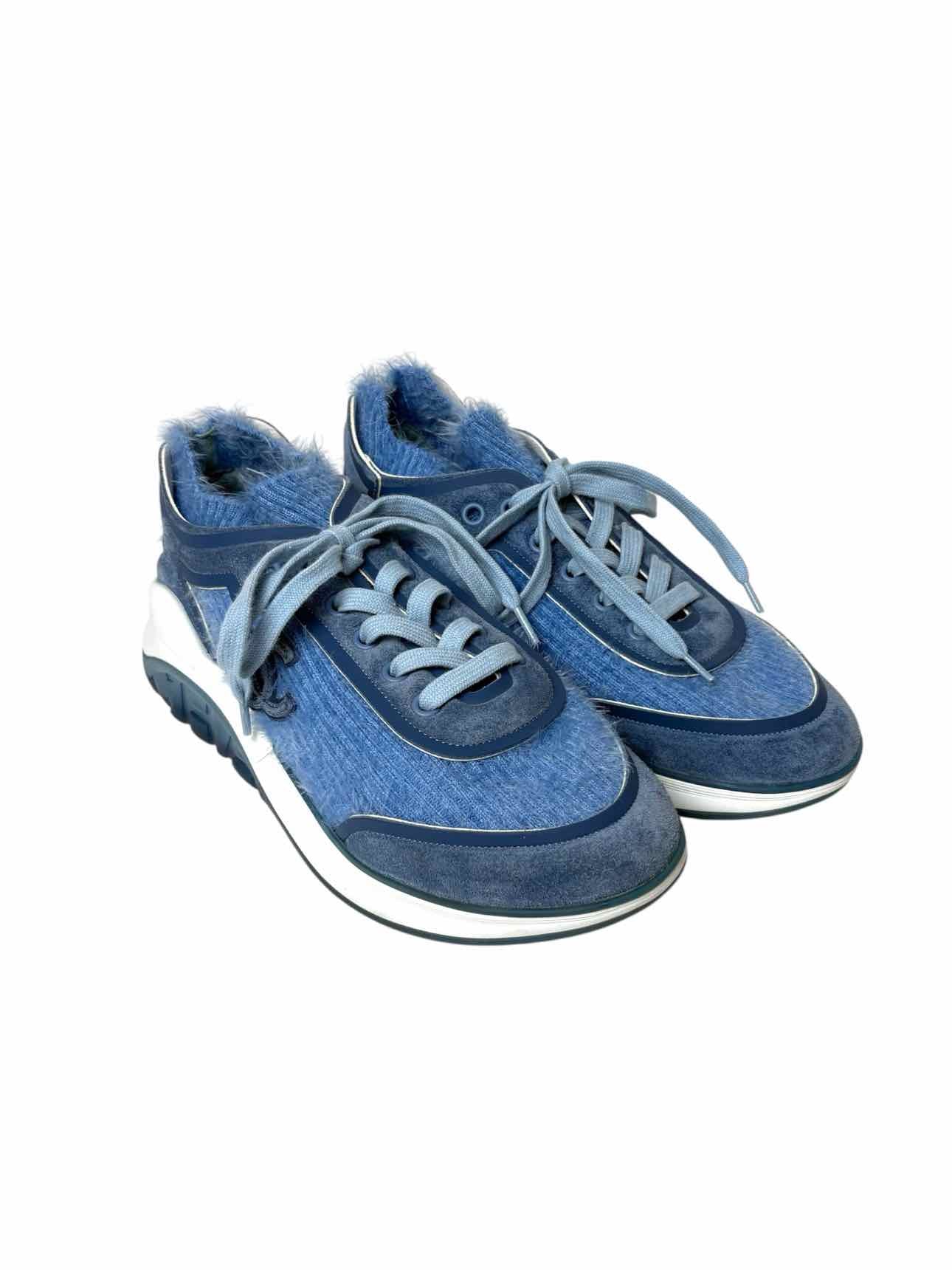 Chanel Size 37.5 Interlocking CC Logo Fabric & Suede Sneaker - Image 2