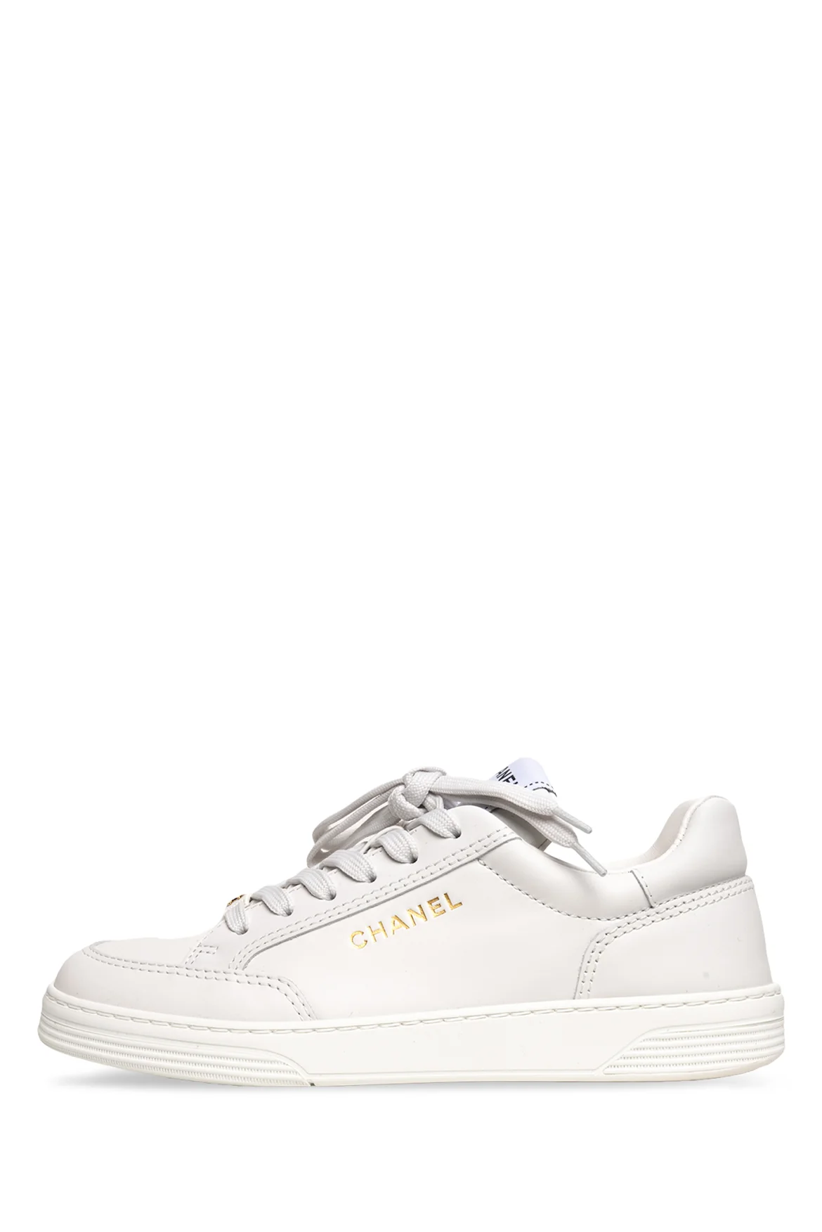 Chanel Size 37 CC Leather Sneaker - Image 3