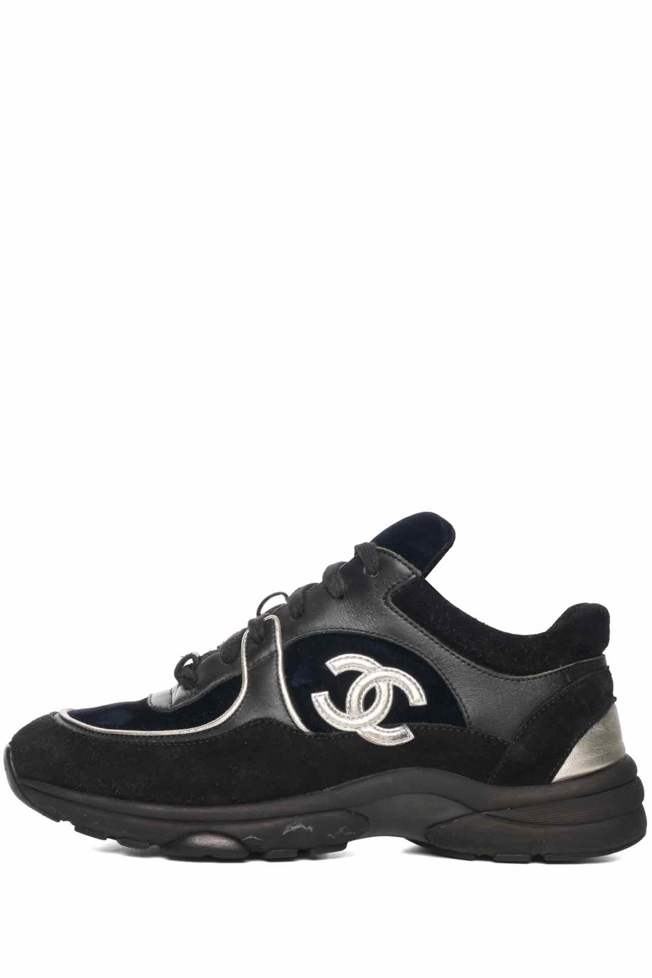 Chanel Size 37 Suede Velvet Lambskin CC Sneaker - Image 3