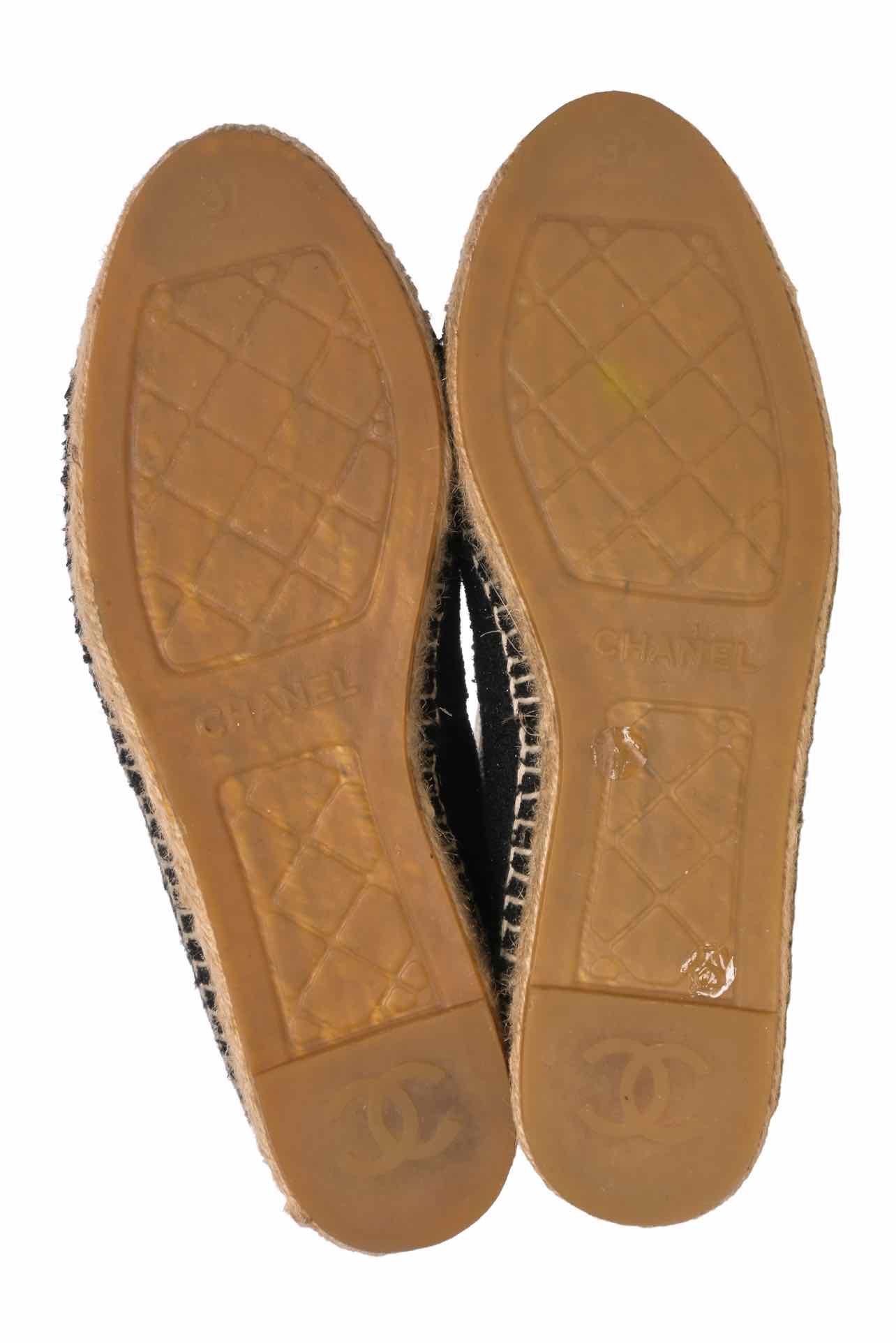 Chanel Size 37 Tweed Lambskin Patent CC Logo Espadrilles - Image 6