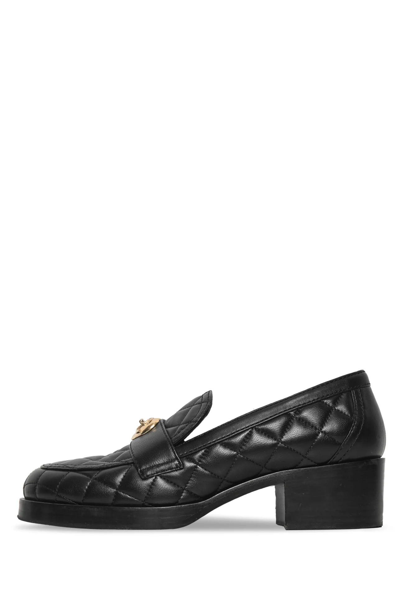 Chanel Size 38.5 Lambskin Quilted CC Heart Loafers - Image 3