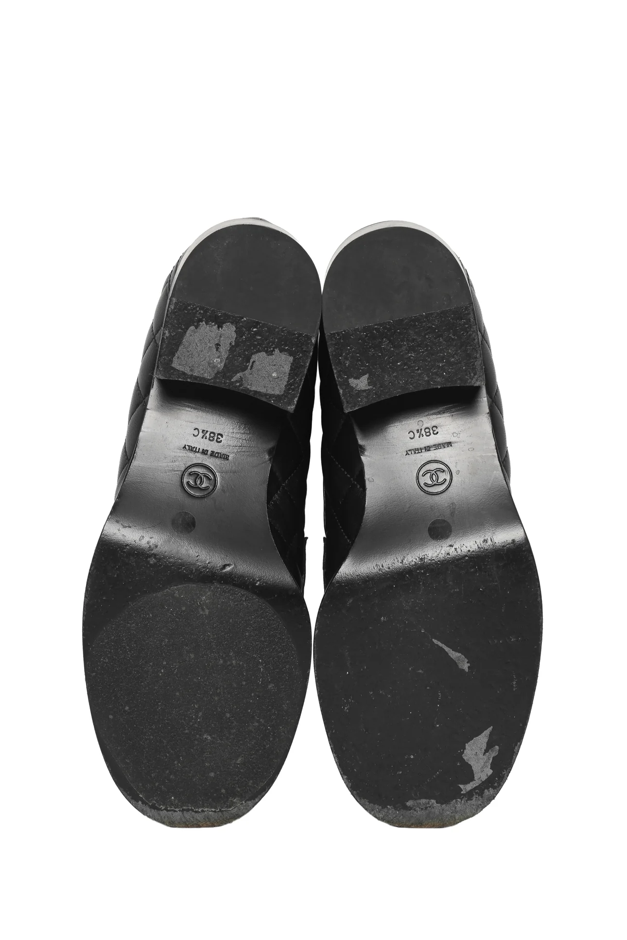 Chanel Size 38.5 Lambskin Quilted CC Heart Loafers - Image 5