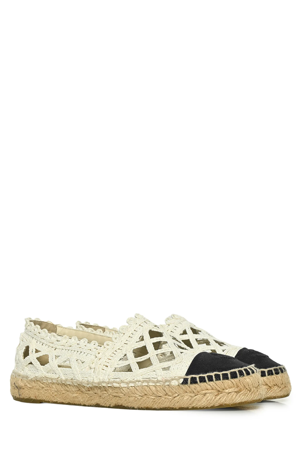 Chanel Size 38 CC Logo Espadrilles - Image 2
