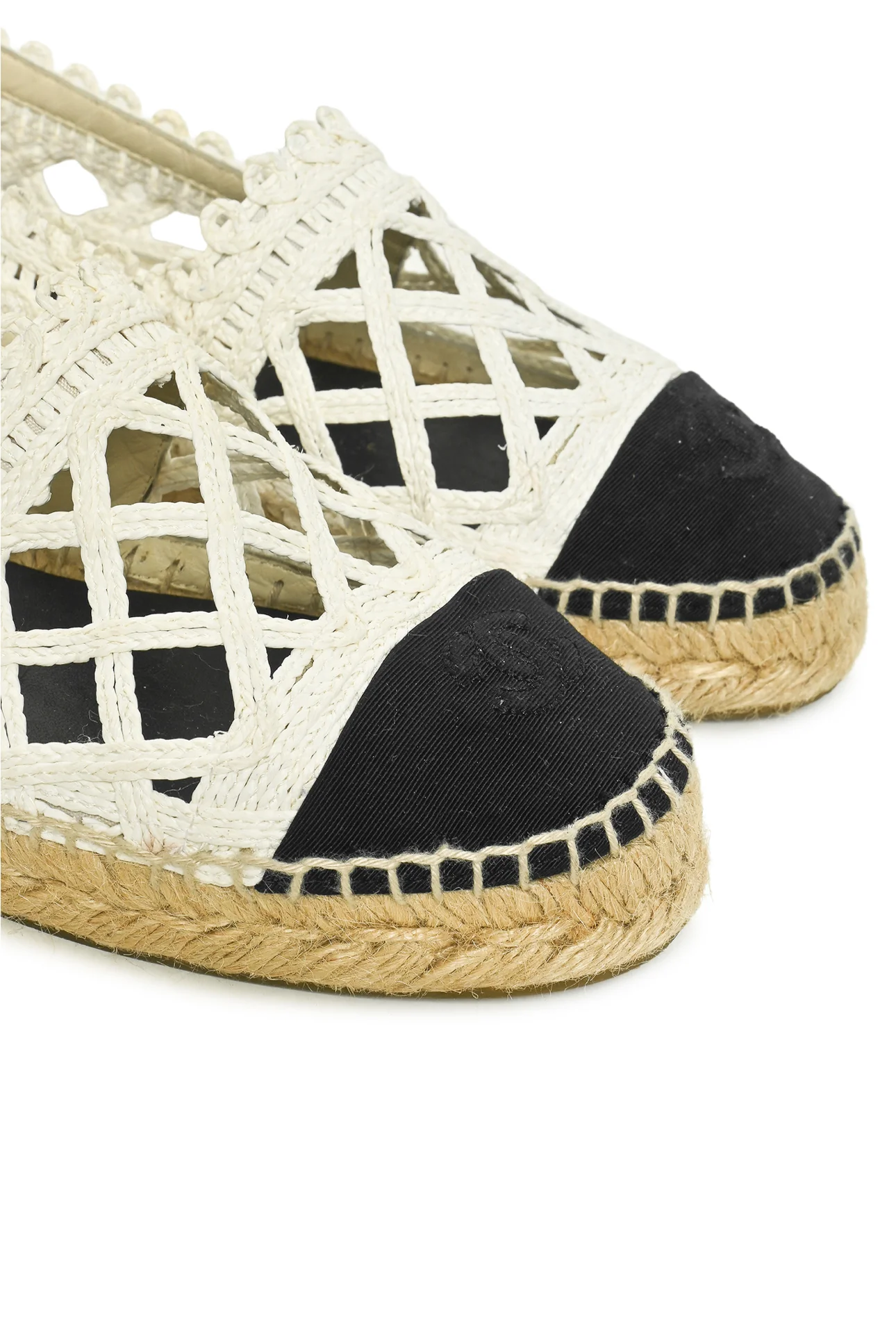 Chanel Size 38 CC Logo Espadrilles - Image 5
