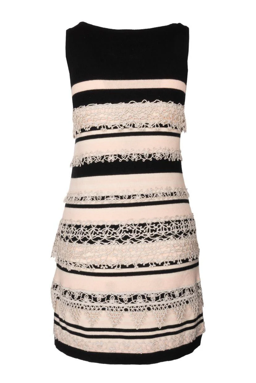 Chanel Size 38 Dress - Image 2
