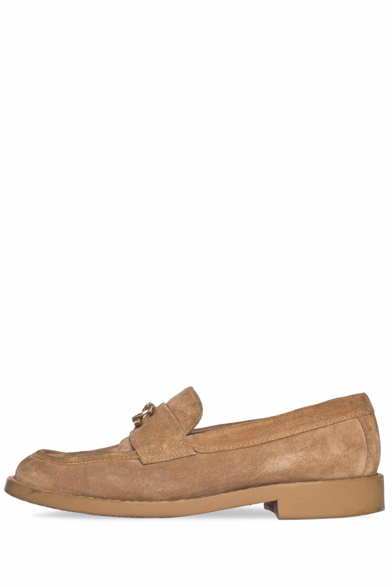 Chanel Size 39.5 2022 CC Suede Loafers - Image 3