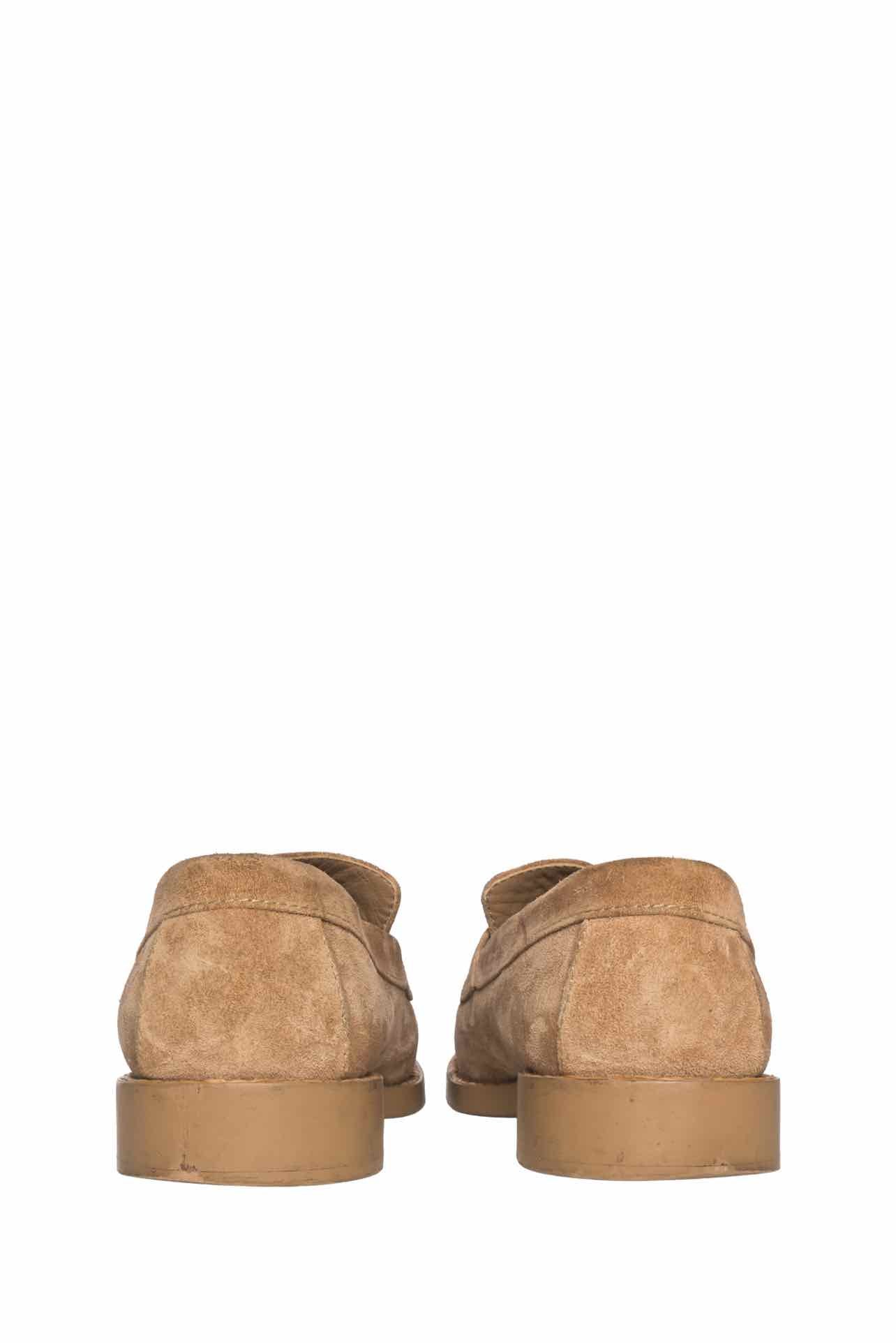 Chanel Size 39.5 2022 CC Suede Loafers - Image 6