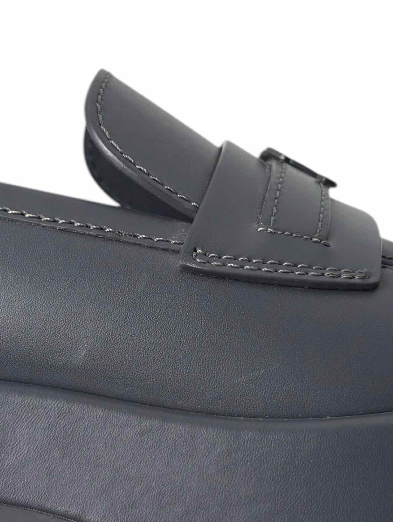 Chanel Size 39.5 Leather Platform CC Logo Loafers - Image 17