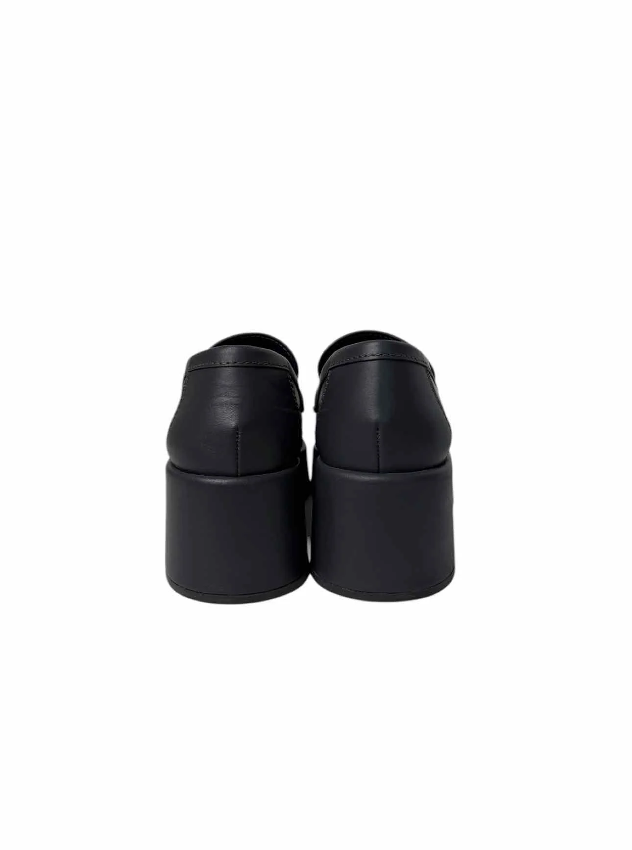 Chanel Size 39.5 Leather Platform CC Logo Loafers - Image 4