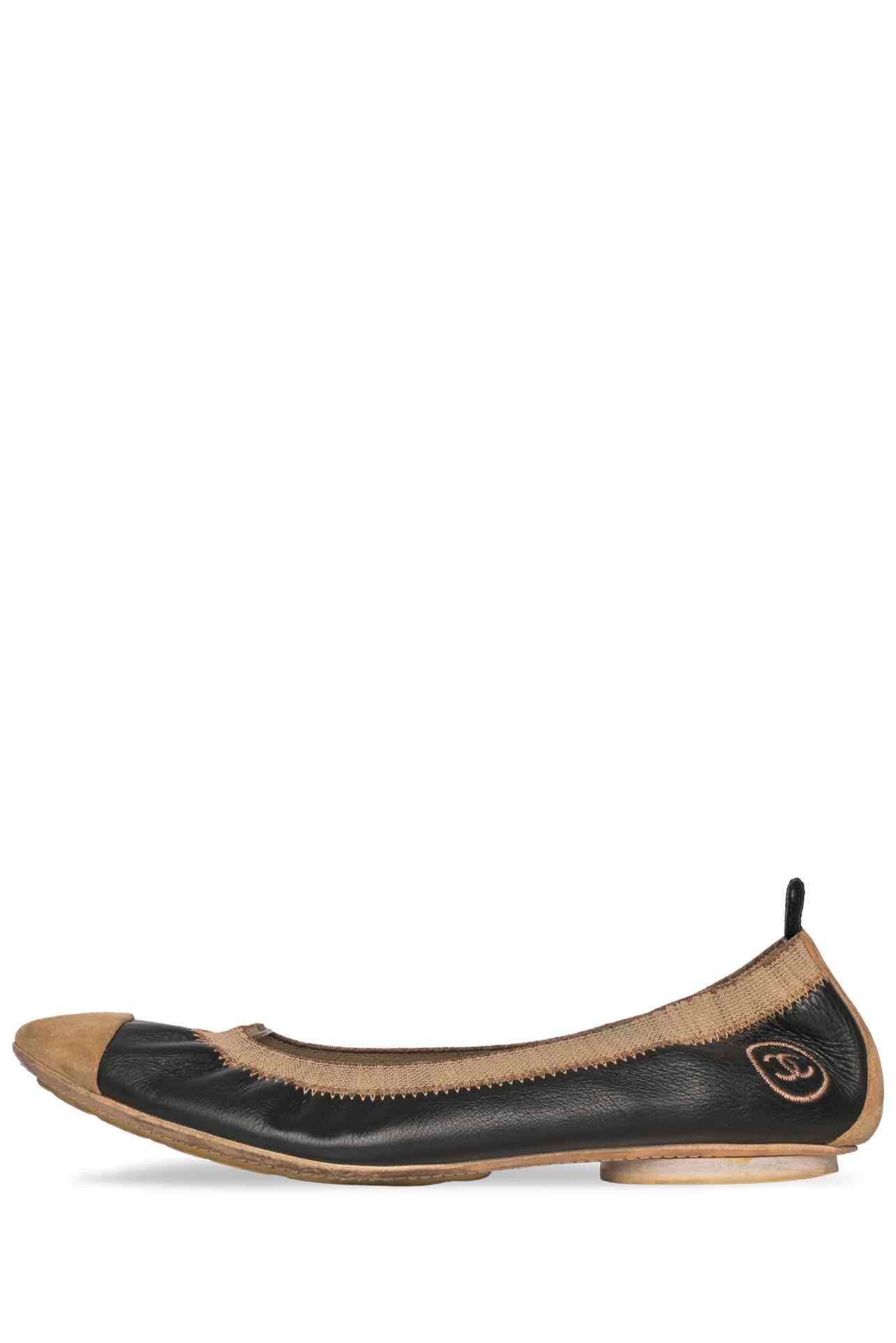 Chanel Size 39.5 Leather & Suede Ballet Flats - Image 3