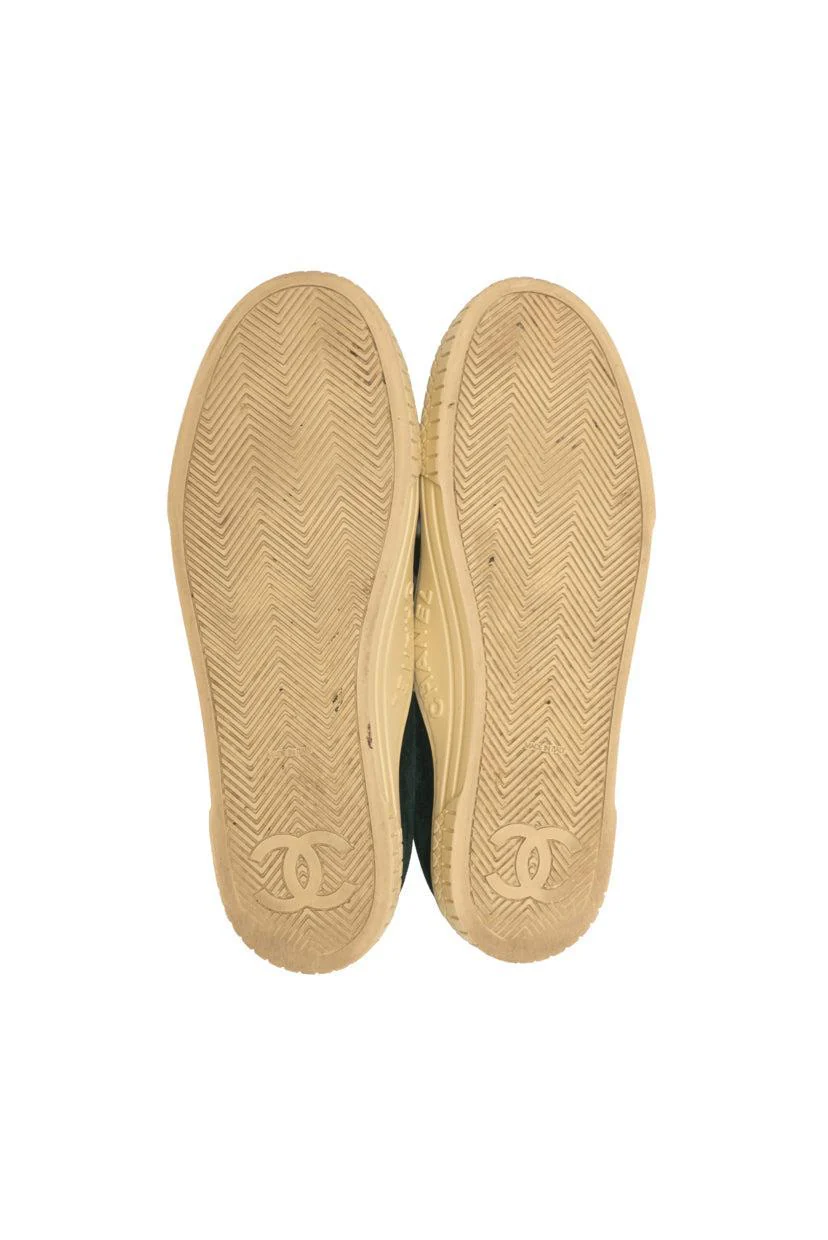 Chanel Size 39 Interlocking Logo Velvet Sneakers - Image 6