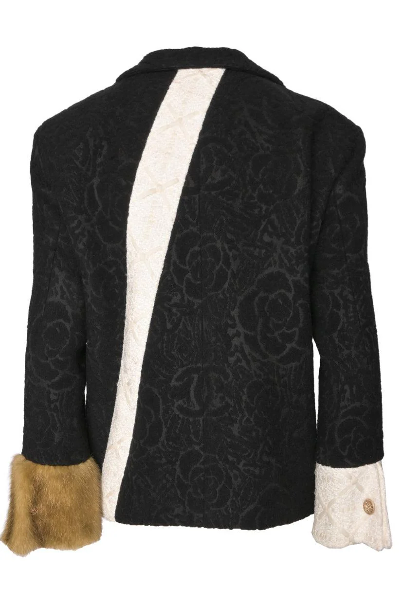 Chanel Size 40 Faux Fur Camellia Pattern Jacket - Image 3