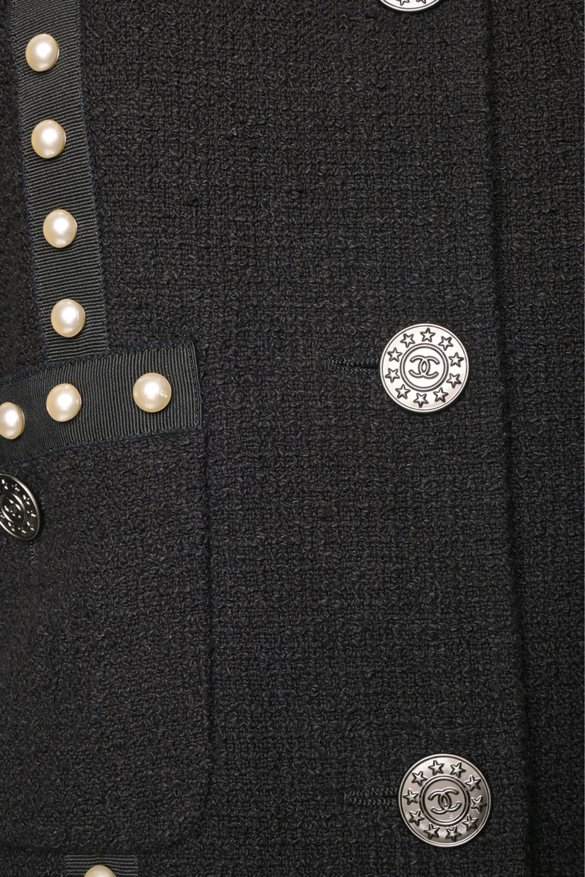 Chanel Size 40 Faux Pearl Tweed  Jacket - Image 4