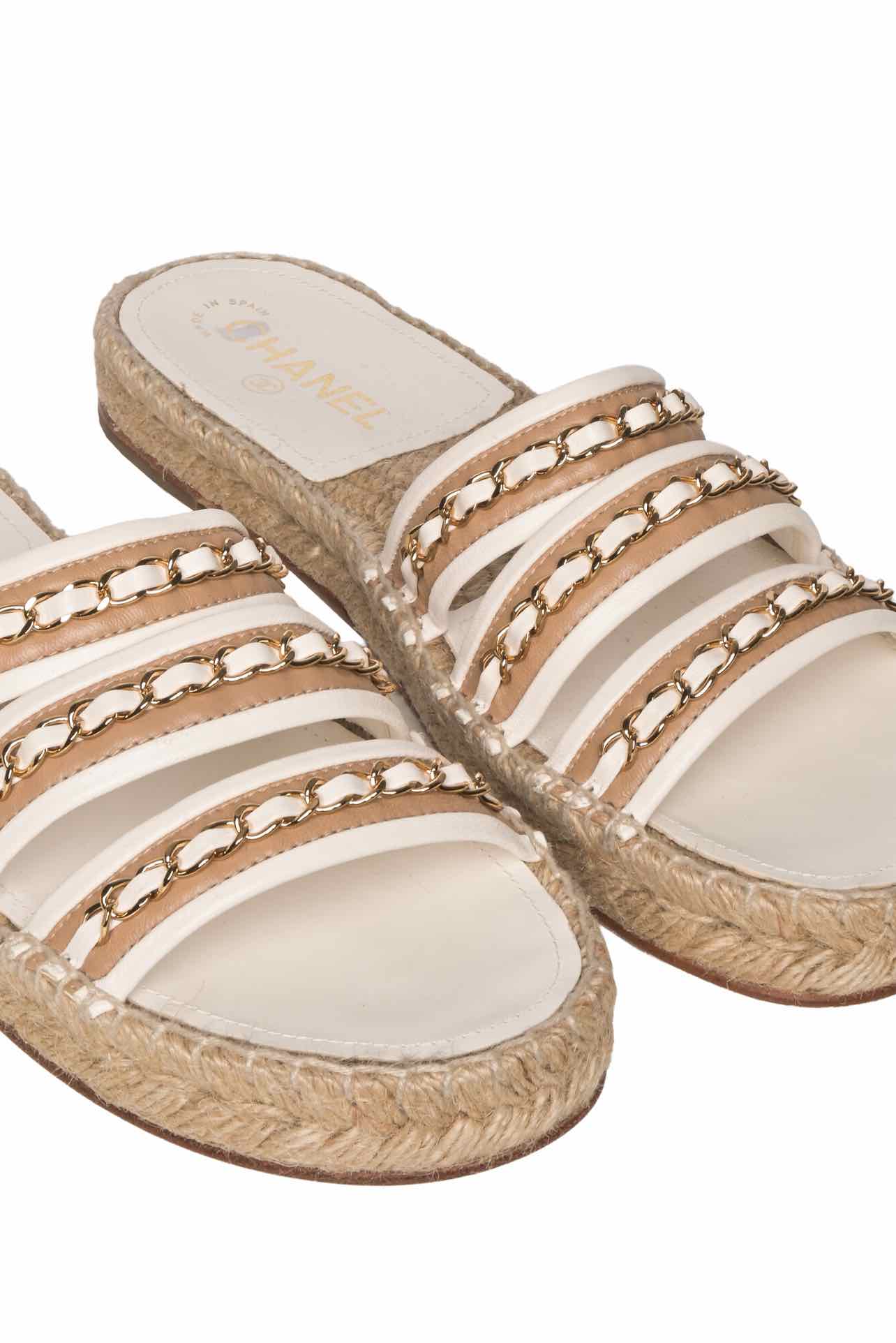 Chanel Size 41 Chain Espadrille Slip On Sandals - Image 4