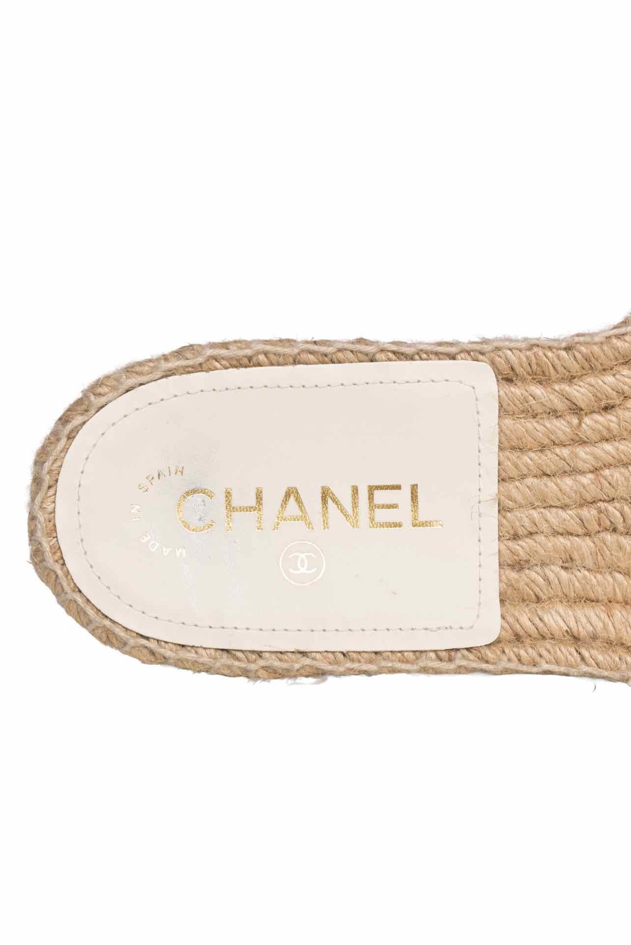 Chanel Size 41 Chain Espadrille Slip On Sandals - Image 7
