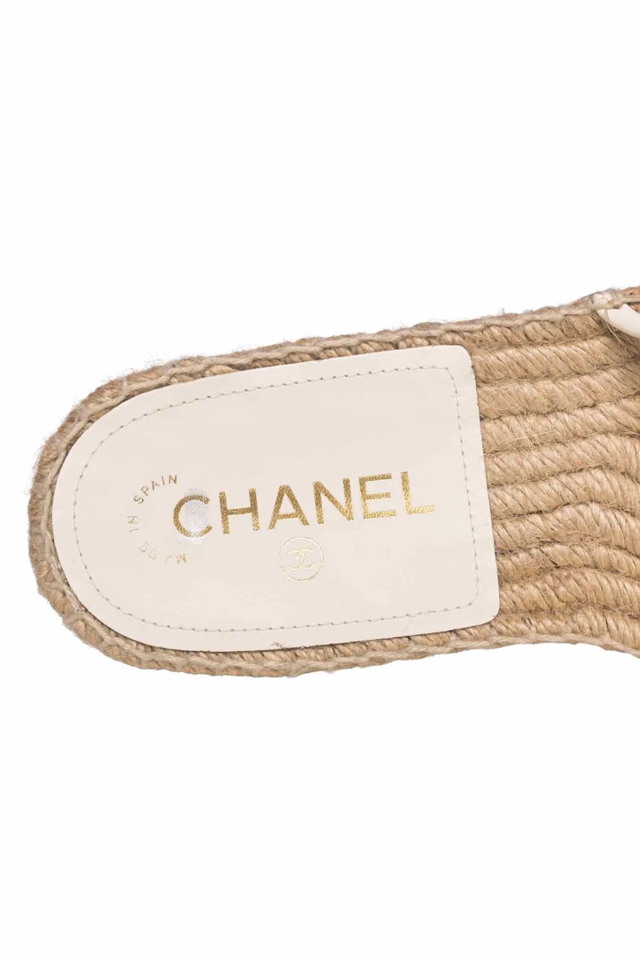 Chanel Size 41 Chain Espadrille Slip On Sandals - Image 8