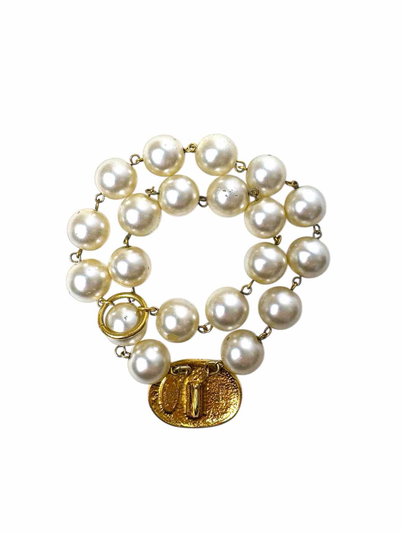 Chanel Vintage Faux Pearl  Bracelet - Image 3