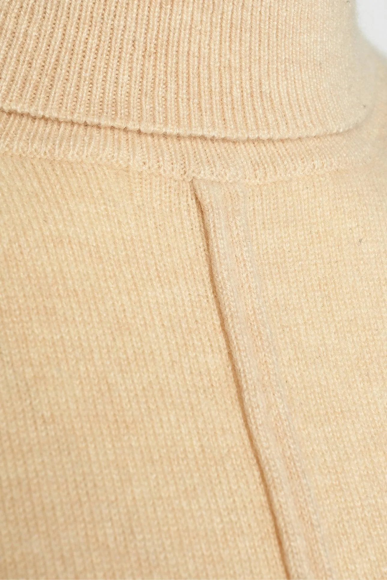 Chloe Size S Sweater - Image 4