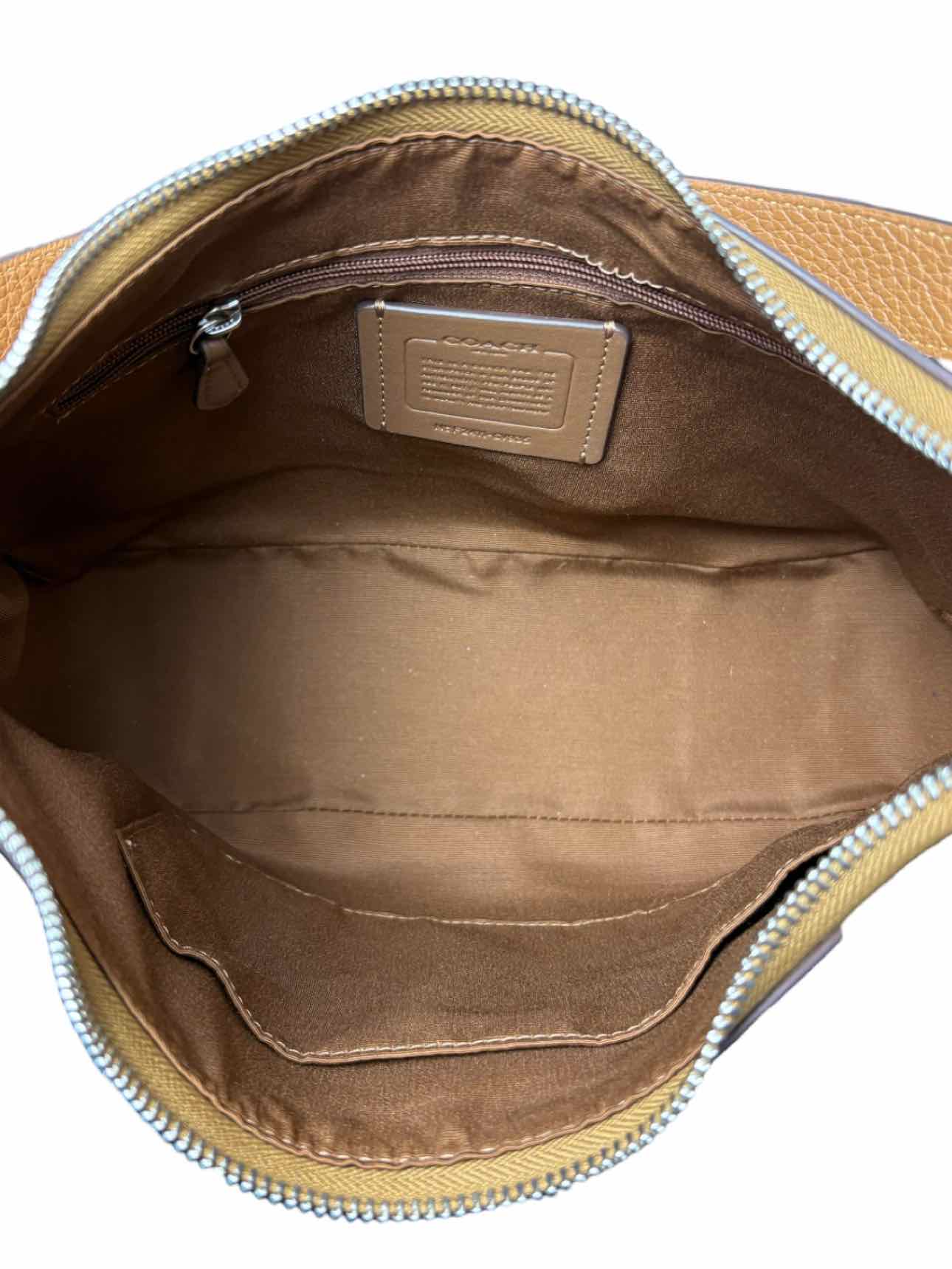 Coach Teri Hobo Leather Purse - Image 7