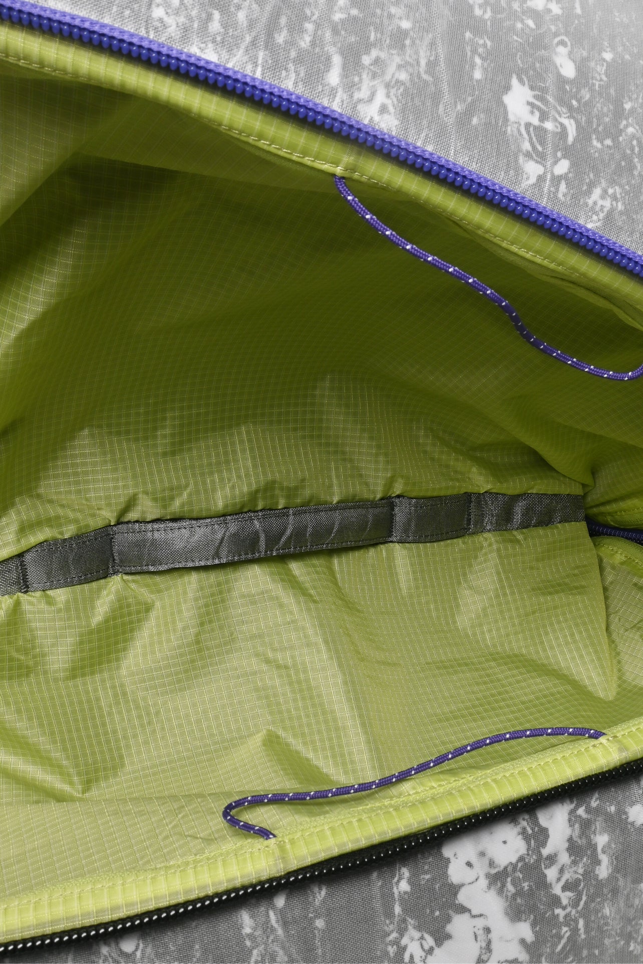 DB Journey Norway 70L Weigh Lighter Split Duffle Bag BackPack - Image 5