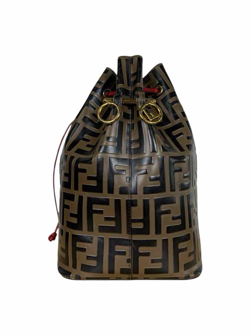 Fendi Mon Tresor Large FF Leather Bucket Bag - Image 4