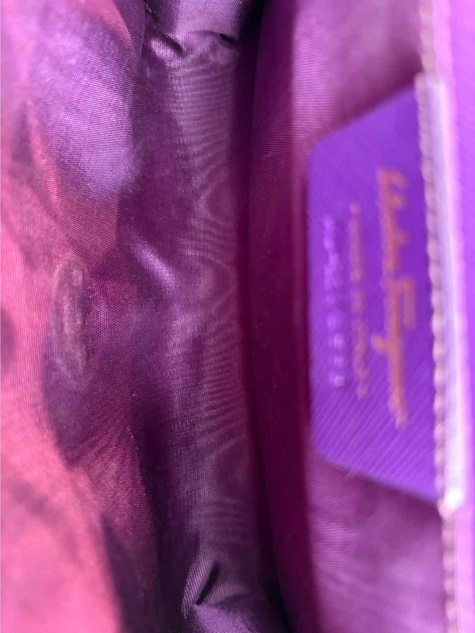 Ferragamo Vara Bow Chain Bag - Image 6