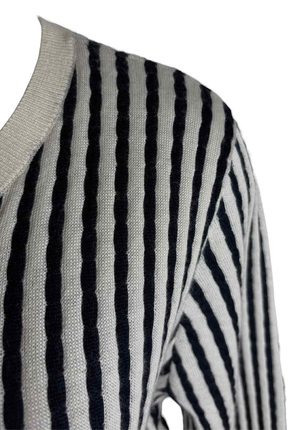 Frame Size XL Cardigan - Image 3