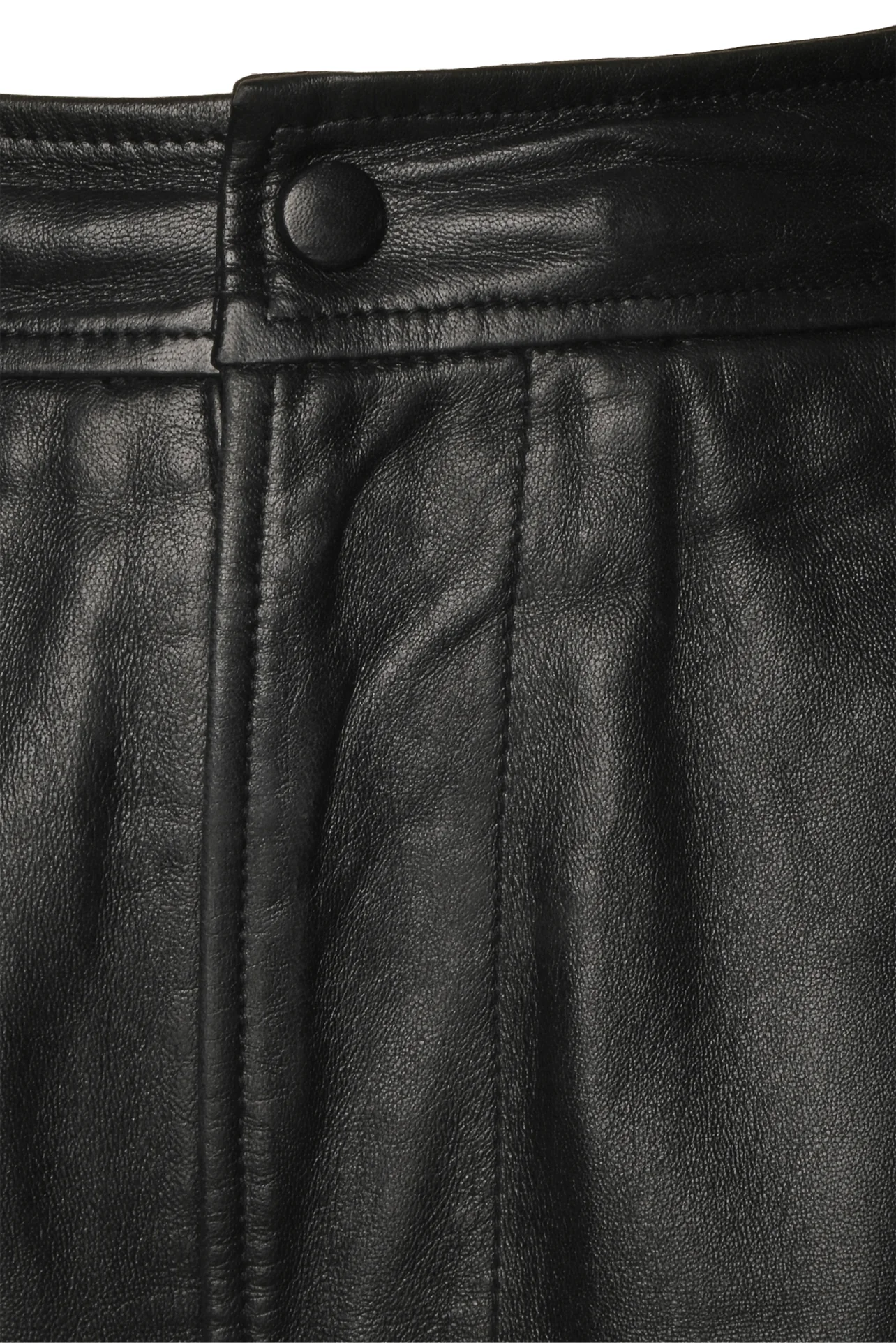 Ganni Size 40 Long Leather Shorts - Image 3