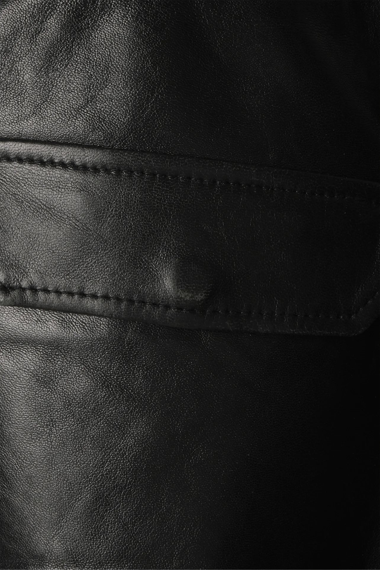 Ganni Size 40 Long Leather Shorts - Image 4