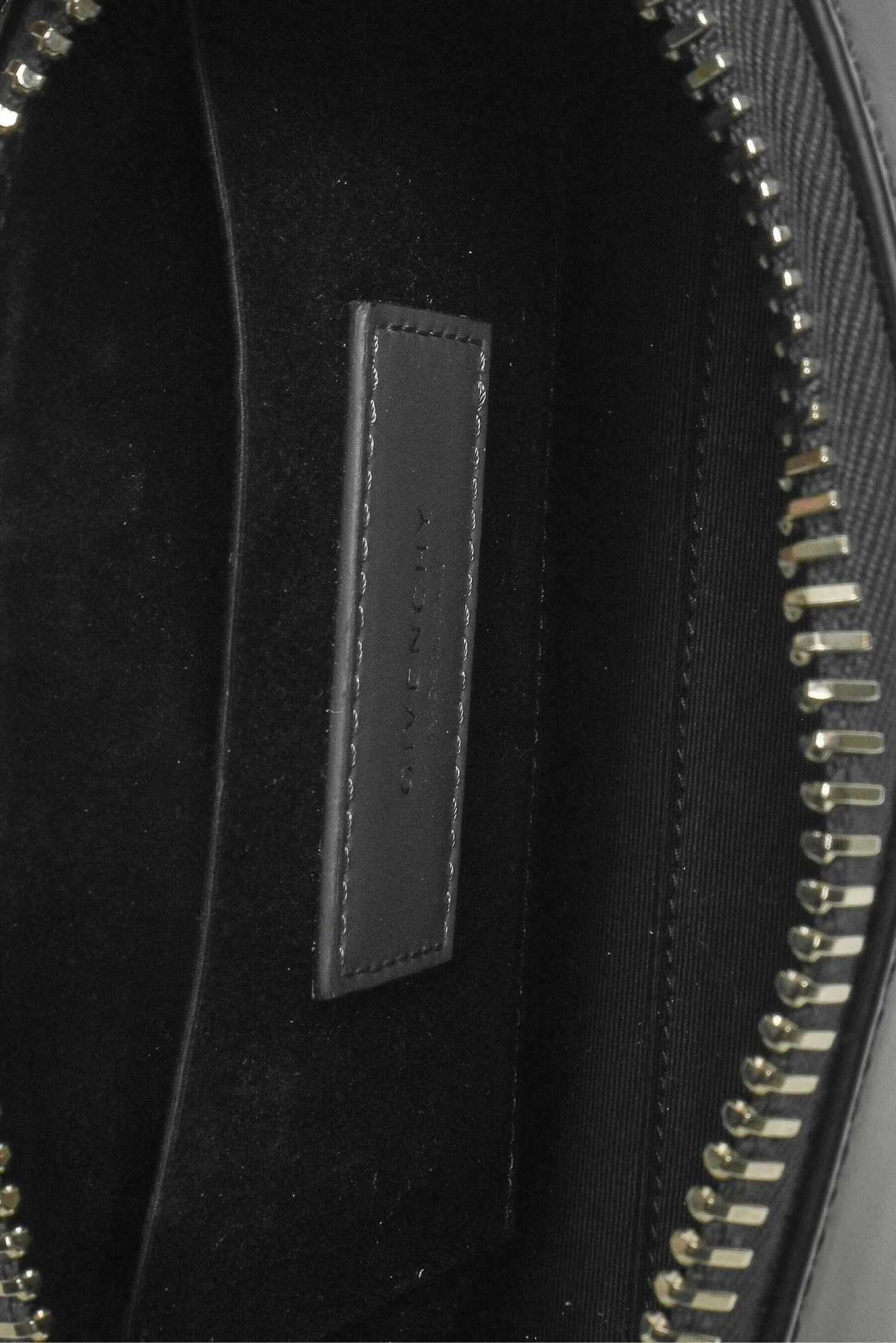Givenchy Small Antigona U Crossbody - Image 7
