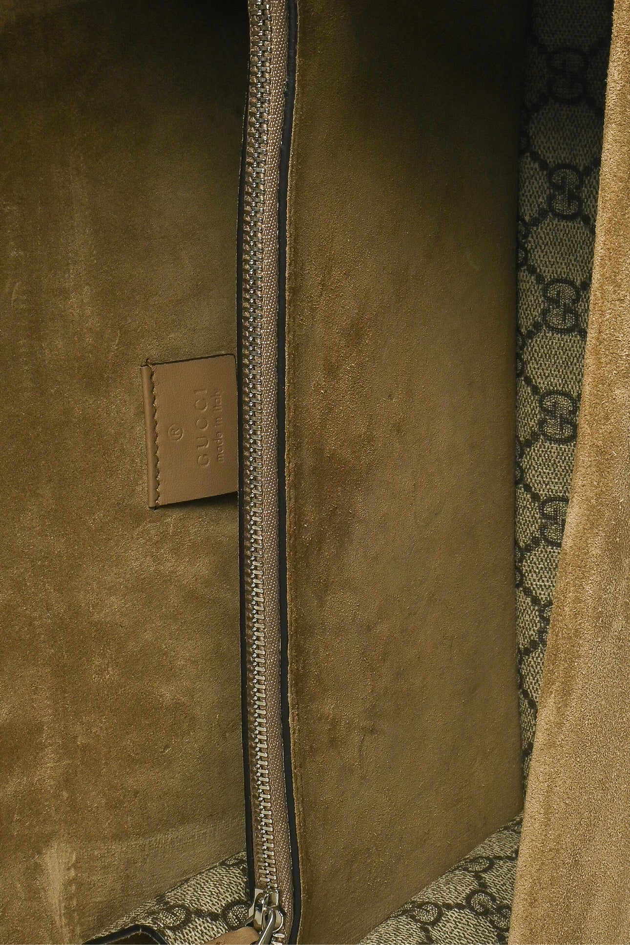 Gucci Dionysus GG Supreme Small Shoulder Bag - Image 7