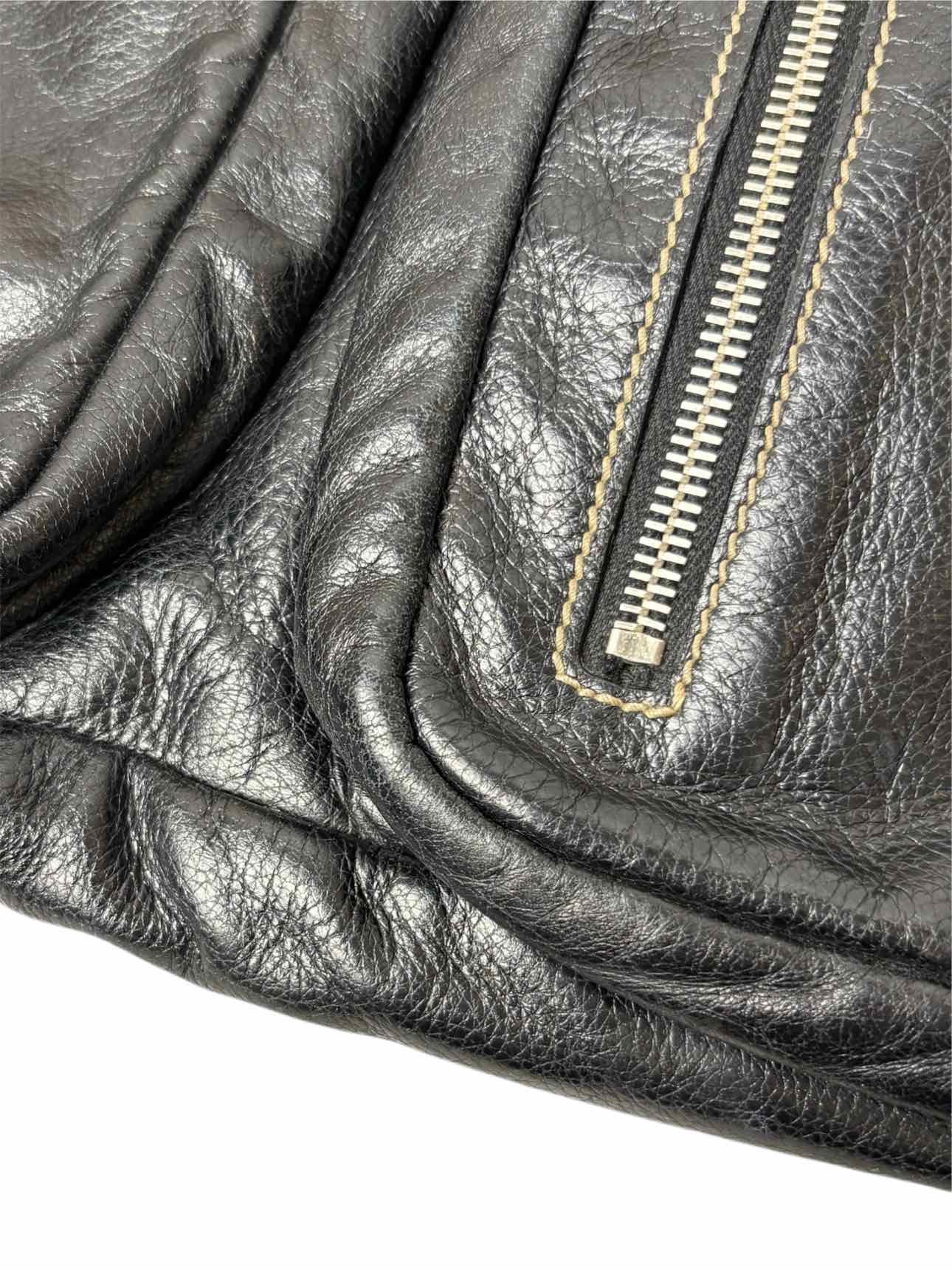 Gucci Leather Cargo Pocket Crossbody - Image 10