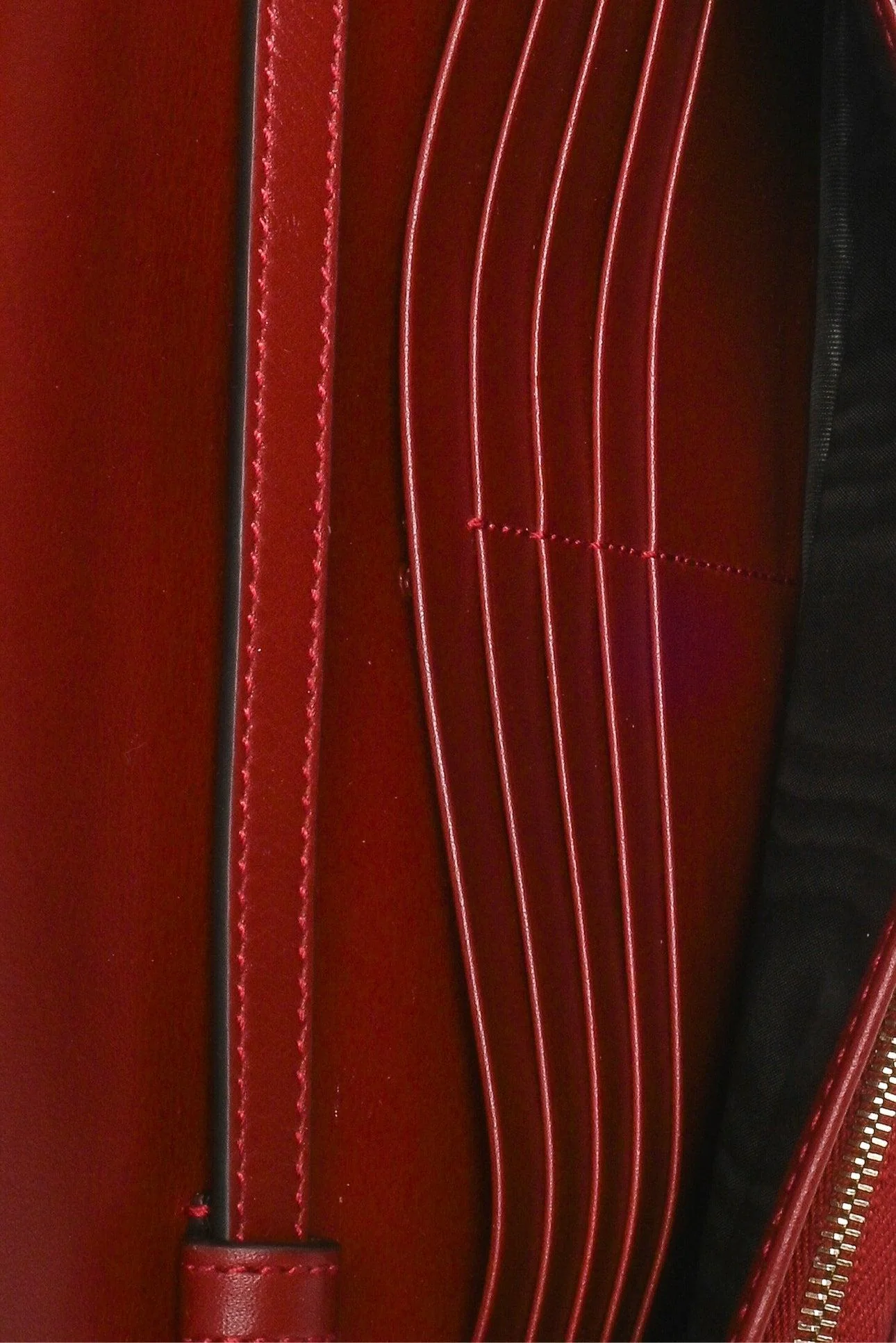 Gucci Microguccissima Wallet On Strap - Image 6
