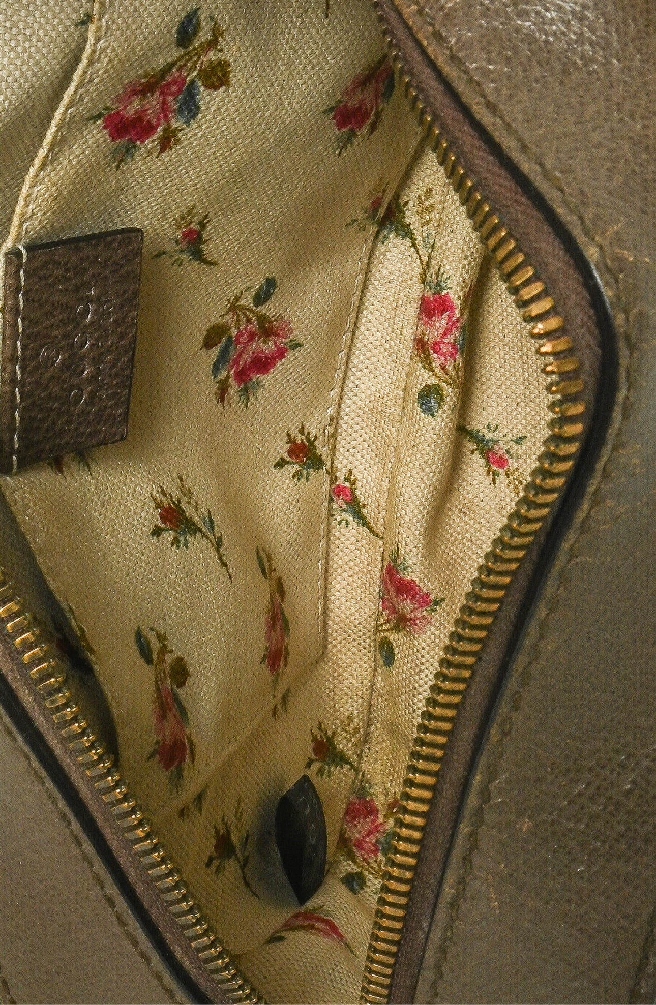 Gucci Neo Vintage GG Supreme Monogram Web Crossbody - Image 9