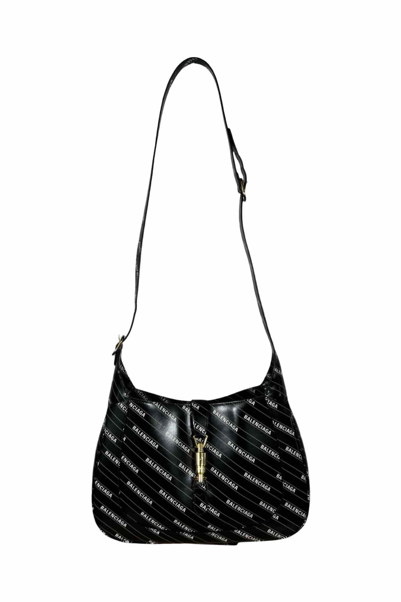 Gucci Shoulder Bag - Image 6