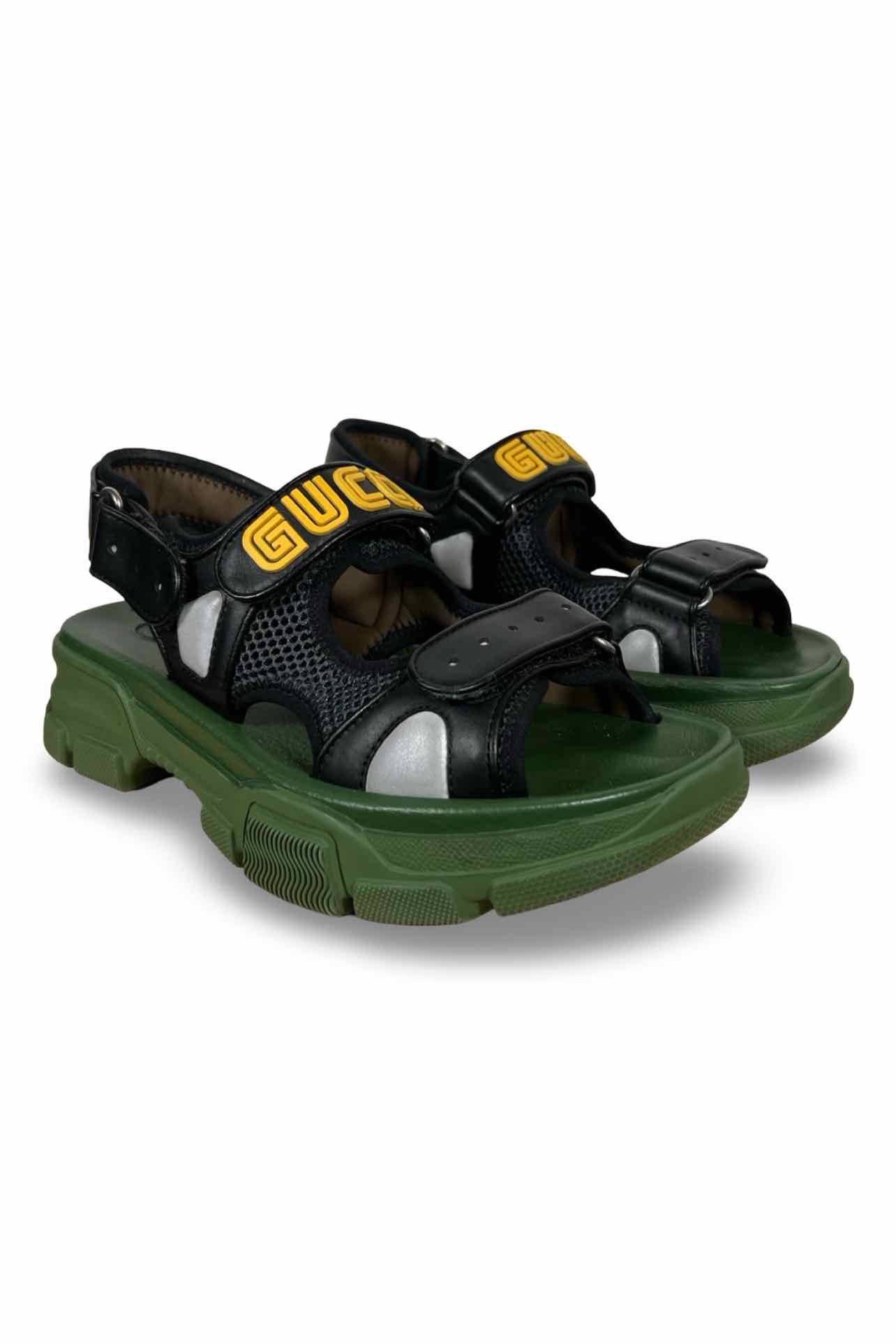 Gucci Size 38 Sandals - Image 2