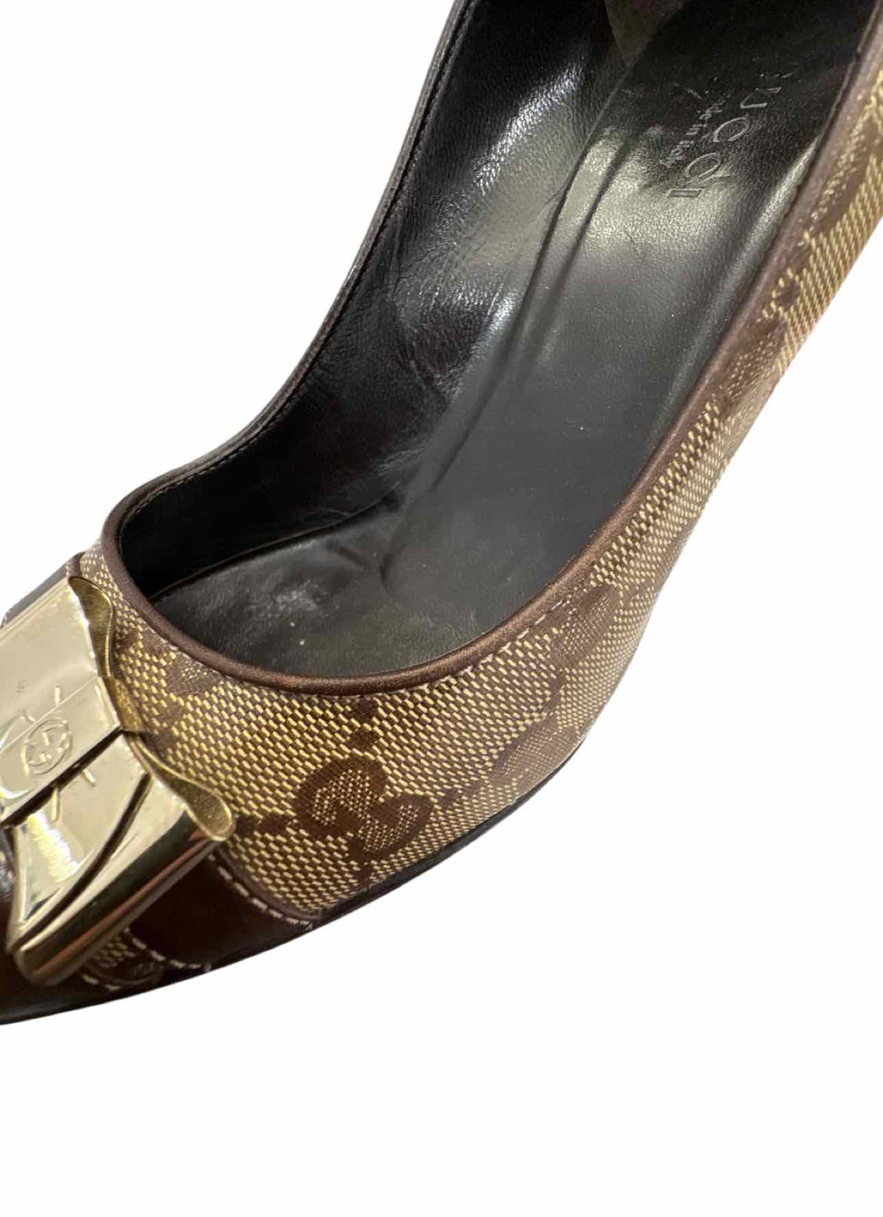 Gucci Size 6 GG Logo Coated Canvas & Leather Pumps - Image 12