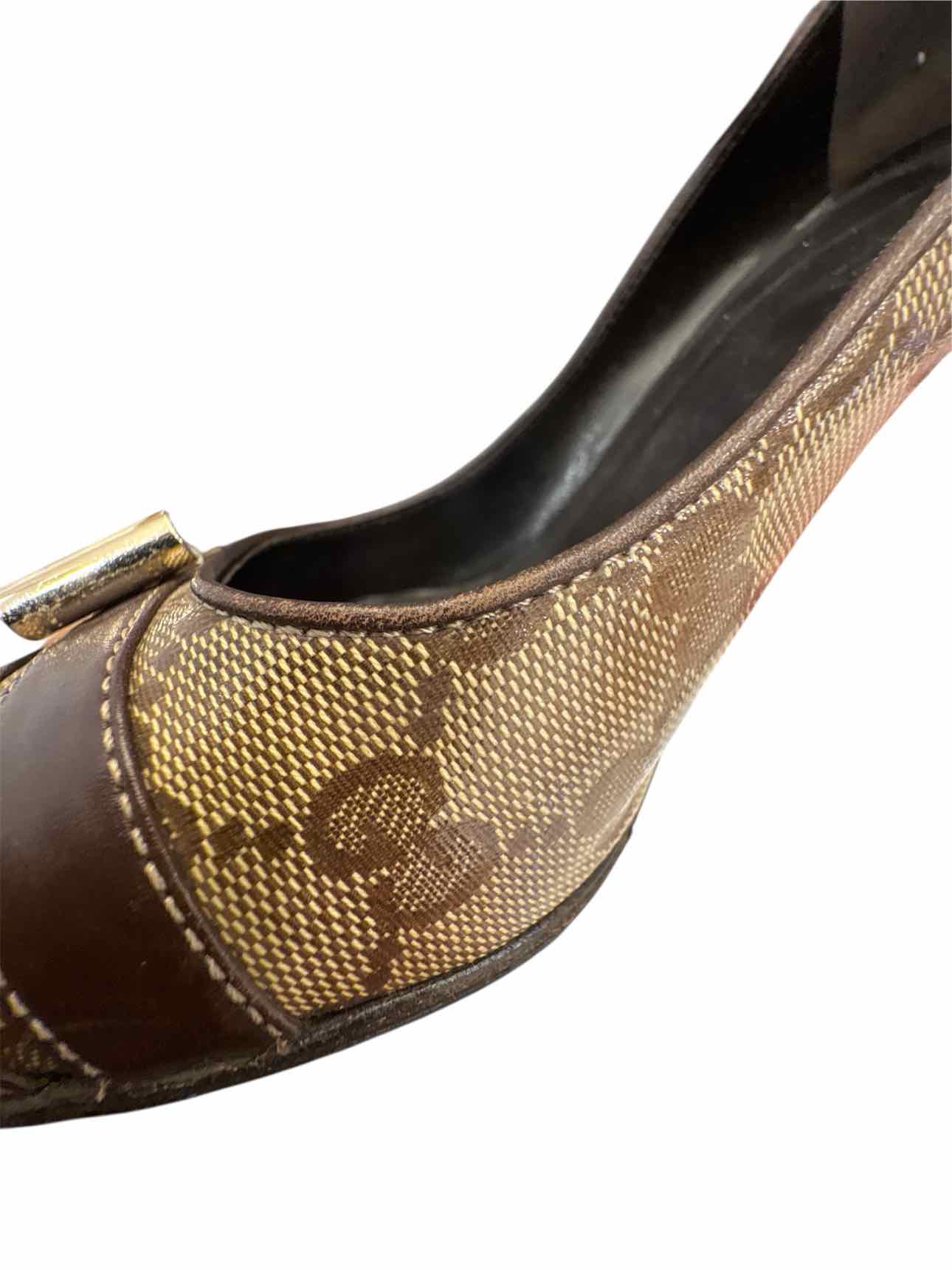Gucci Size 6 GG Logo Coated Canvas & Leather Pumps - Image 9