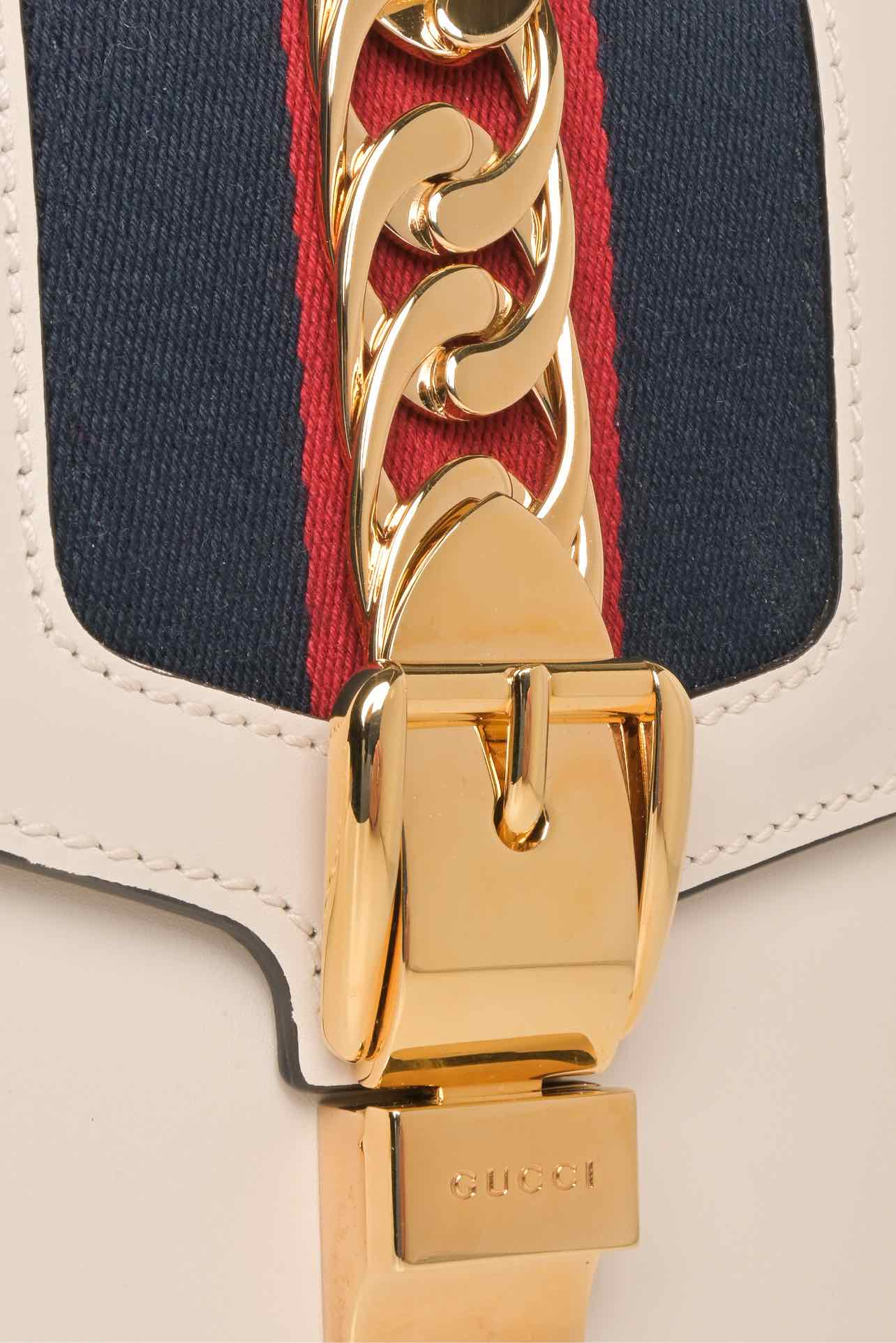Gucci Small Sylvie Shoulder Bag - Image 5