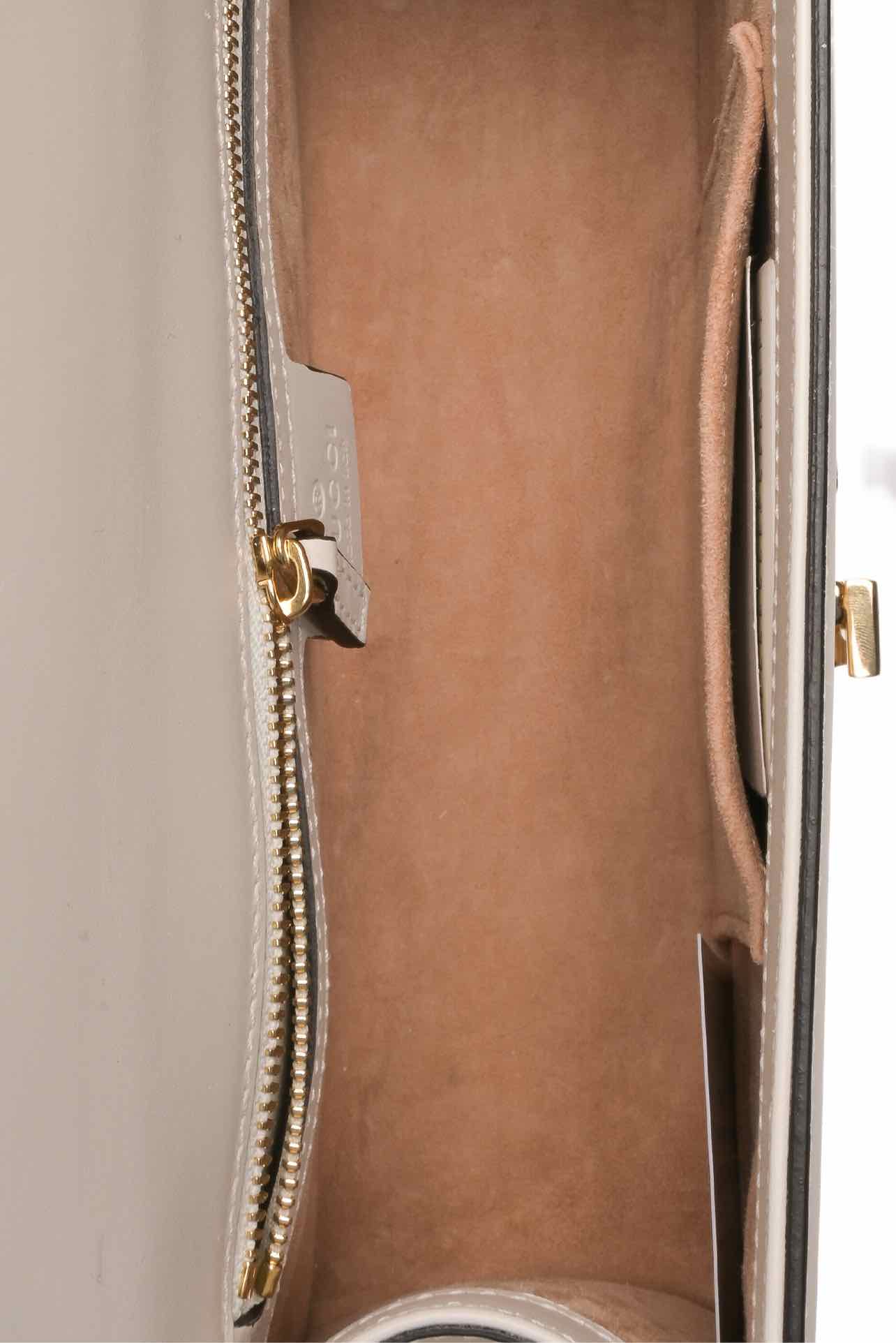 Gucci Small Sylvie Shoulder Bag - Image 6