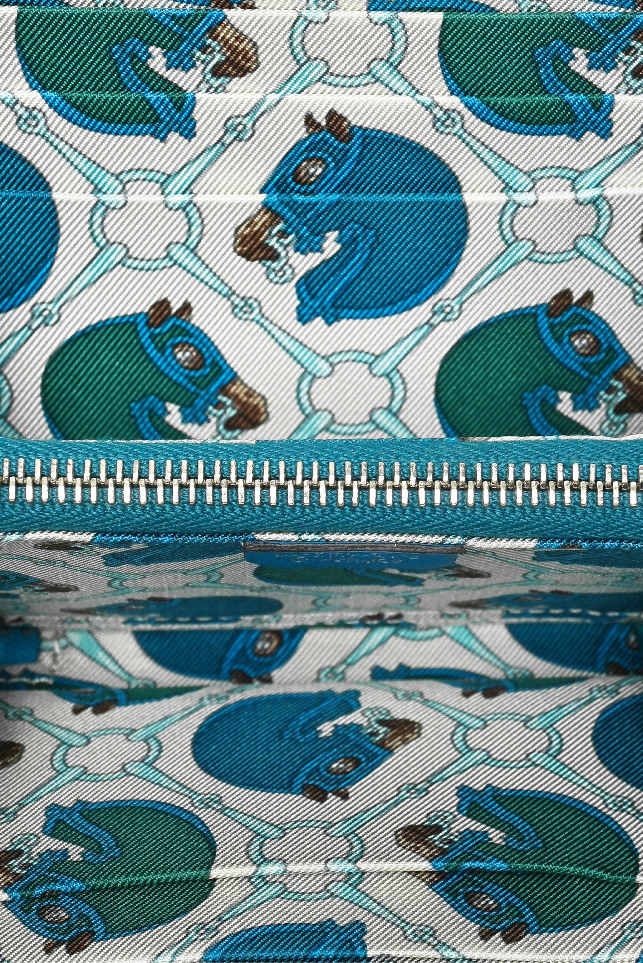 Hermes Silk'In Compact Wallet in Epsom Leather Bleu Zanzibar - Image 4