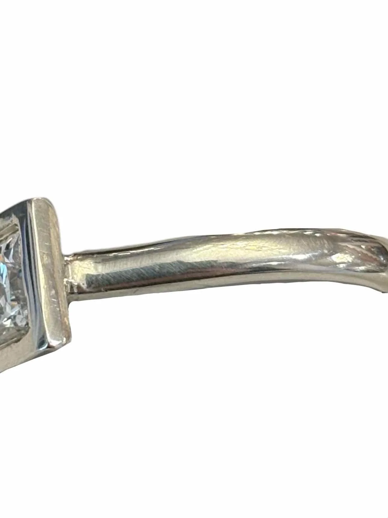 Labratory Grown 1.01 Carat Princess Cut Diamond Size 7 Ring - Image 4