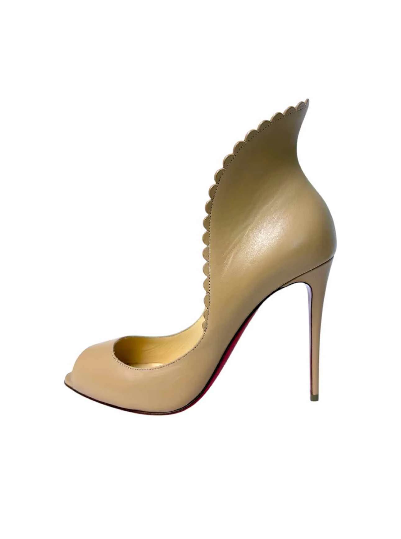 Louboutin Size 38.5 Pijonina Scalloped Leather Pumps - Image 3