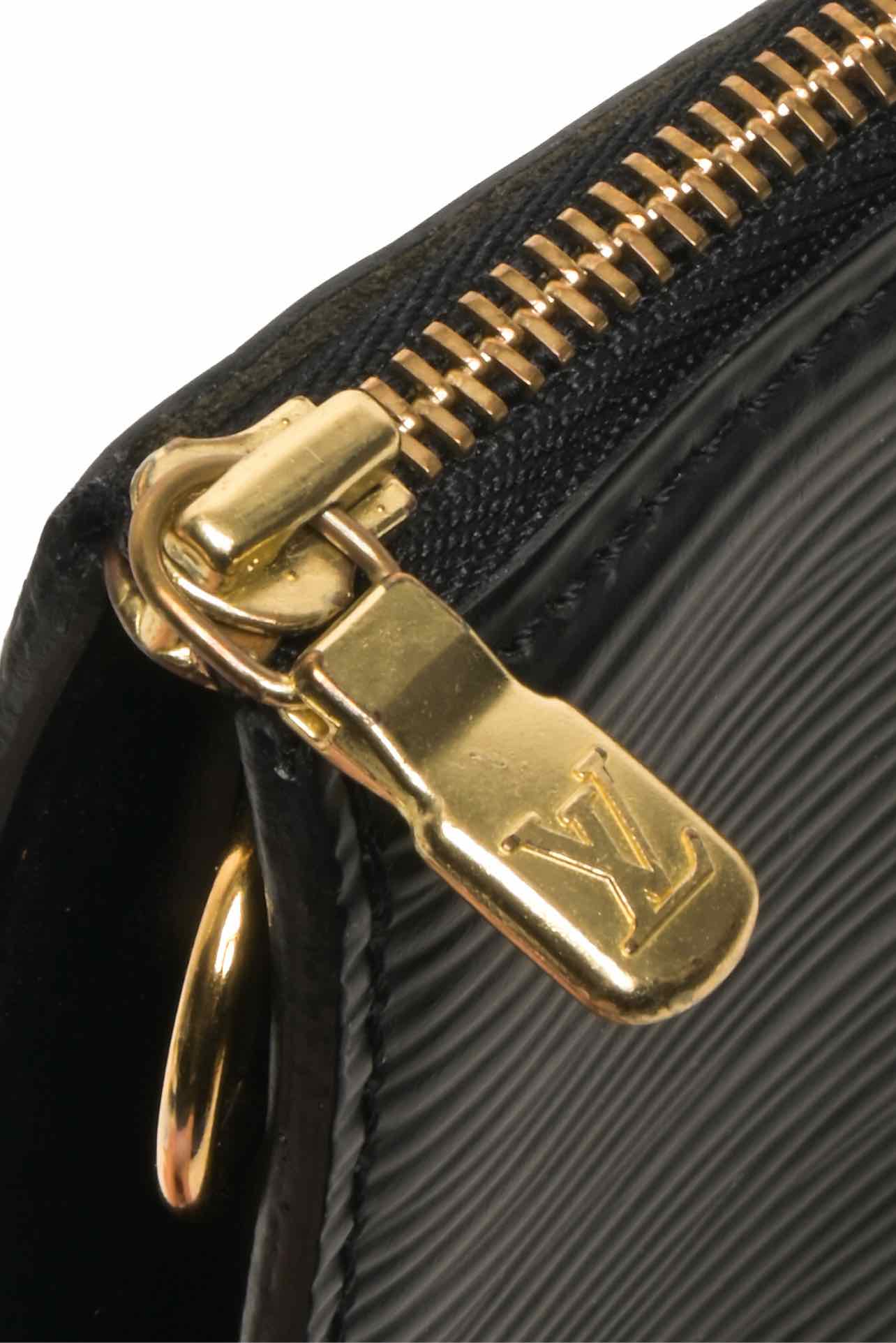 Louis Vuitton 2000 Epi Leather Pochette Accessoires Clutch - Image 5