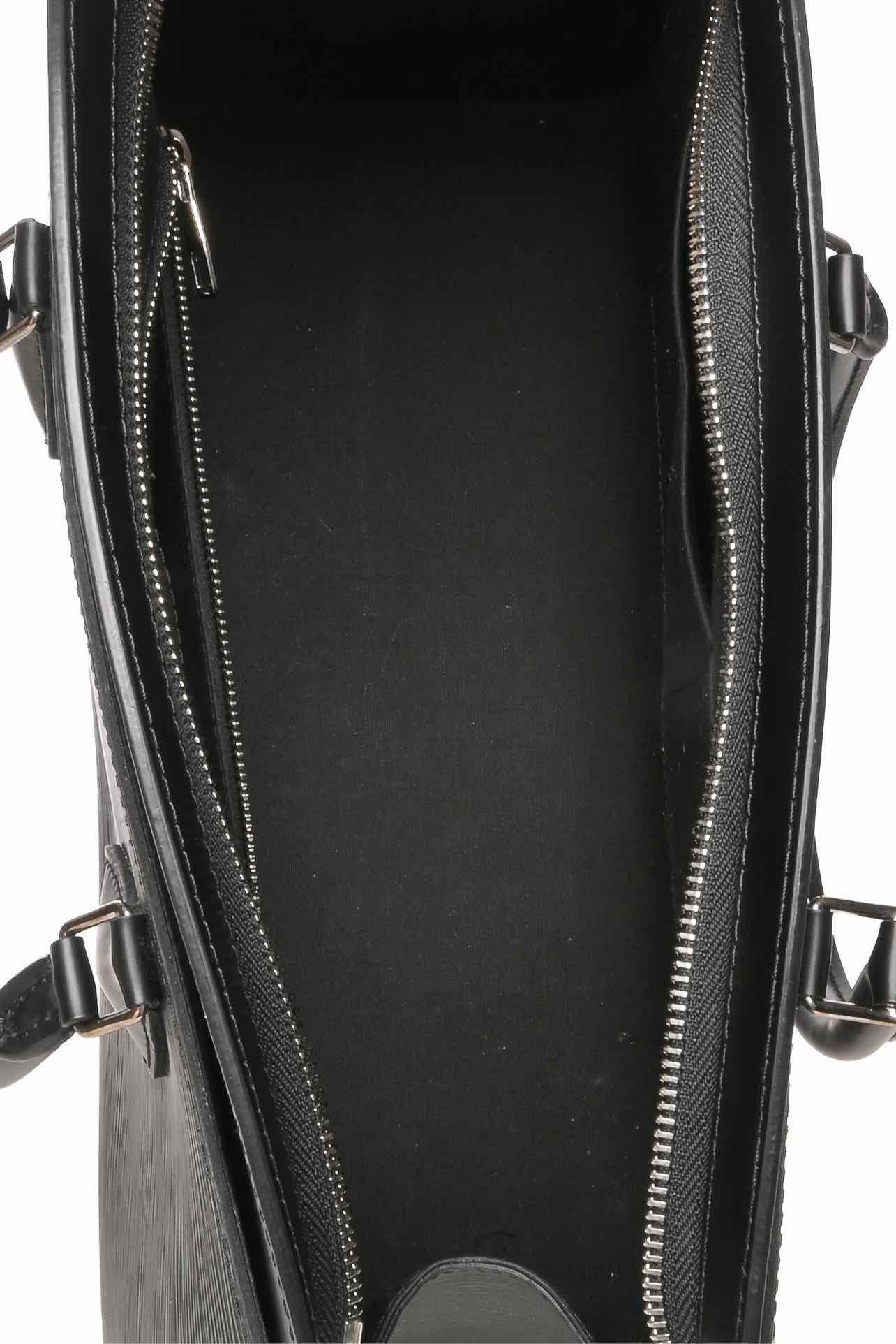 Louis Vuitton 2016 Epi Leather Soufflot MM Bag - Image 8