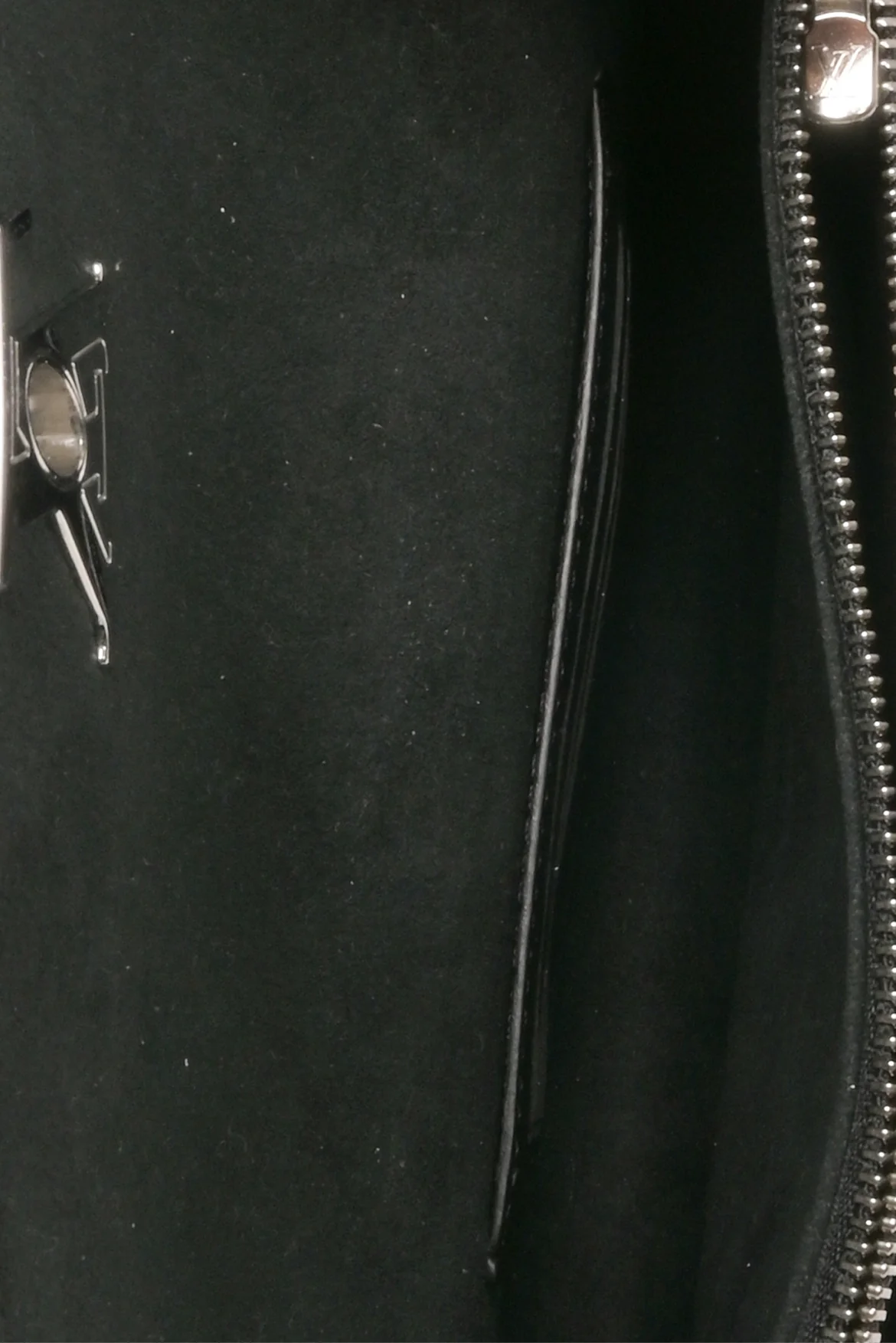 Louis Vuitton 2019 Python Mylockme Chain Pochette - Image 7