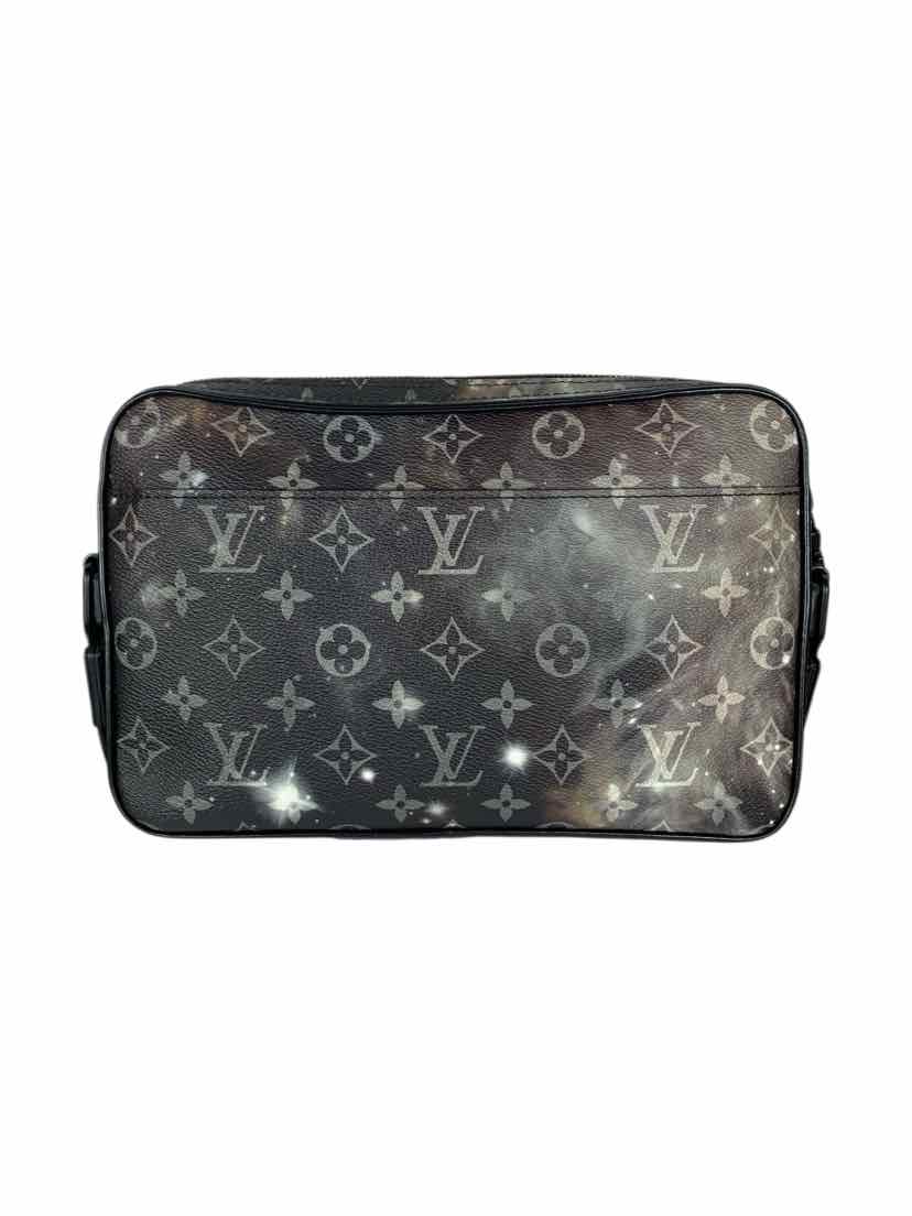 Louis Vuitton Crossbody - Image 3