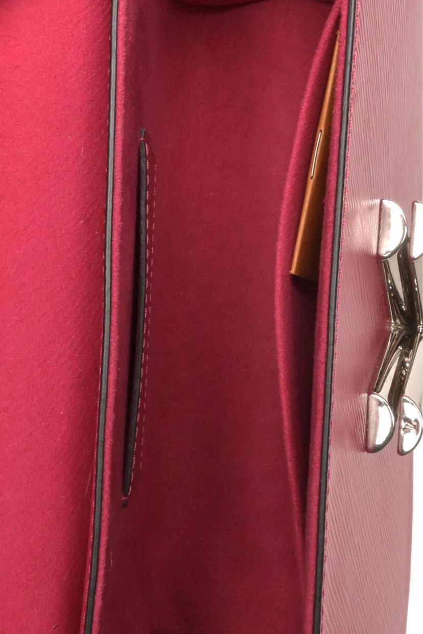 Louis Vuitton Epi Twist MM Shoulder Bag - Image 7