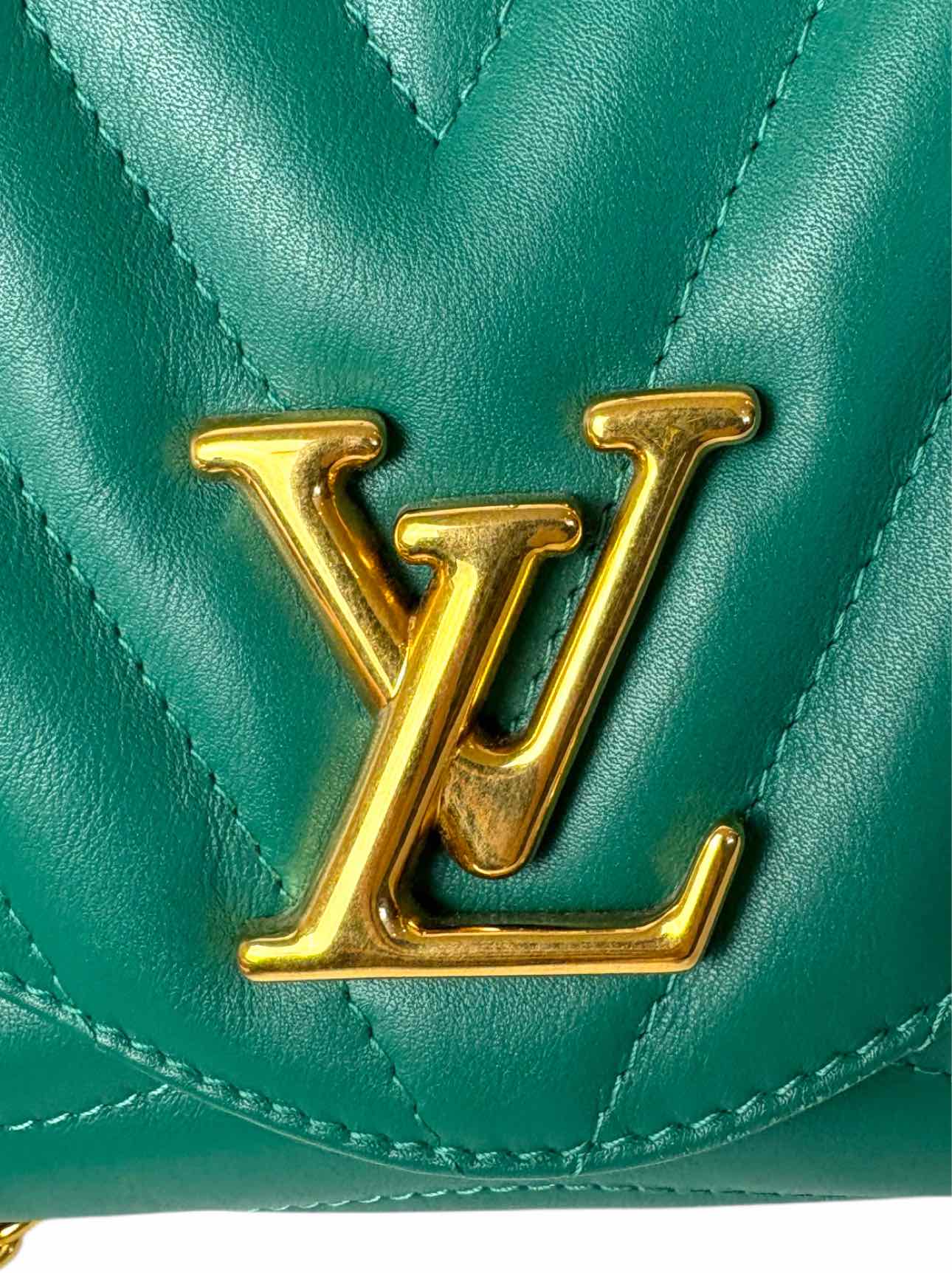 Louis Vuitton New Wave Chain Bag MM Purse - Image 8