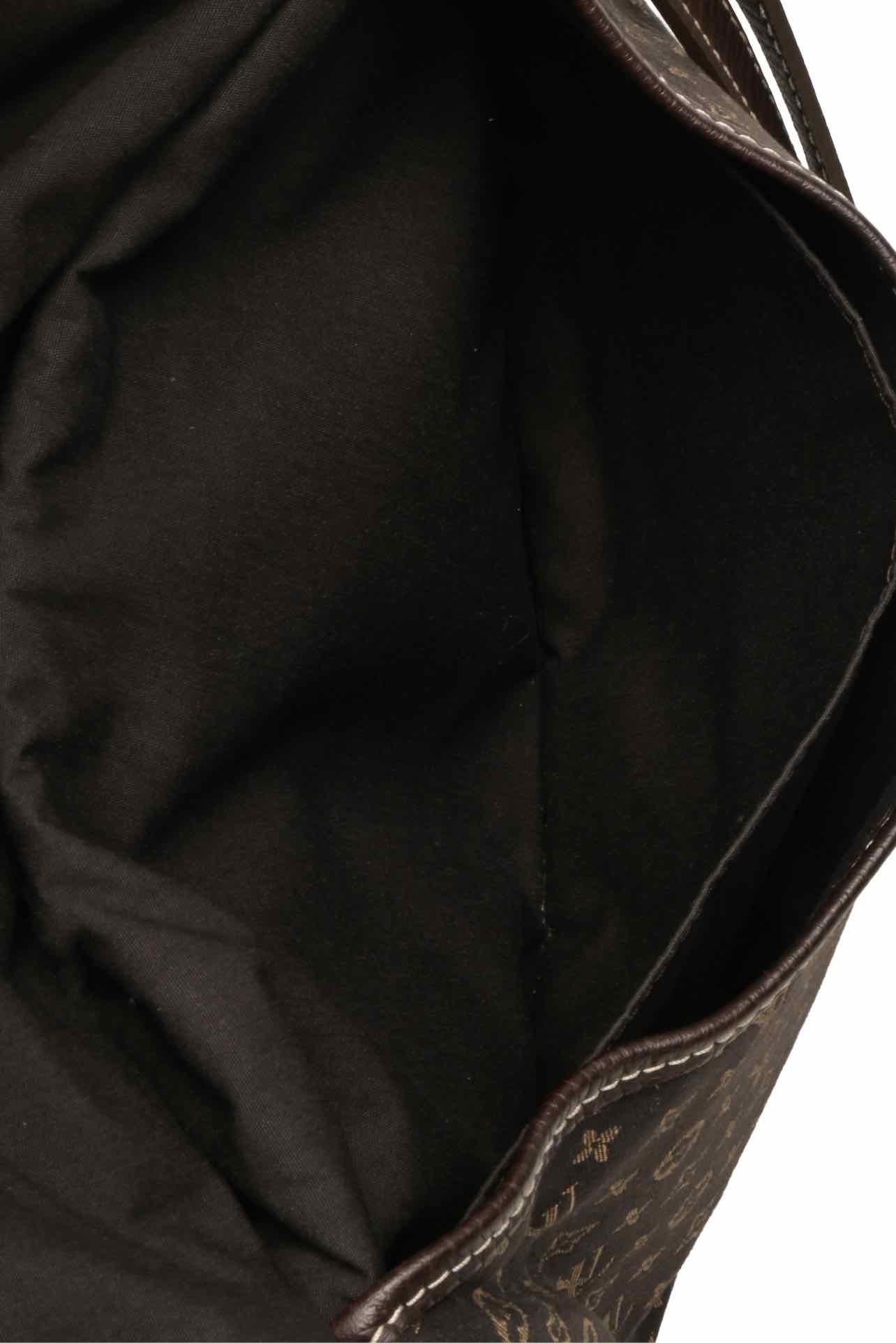 Louis Vuitton Saumur 30 Crossbody - Image 9